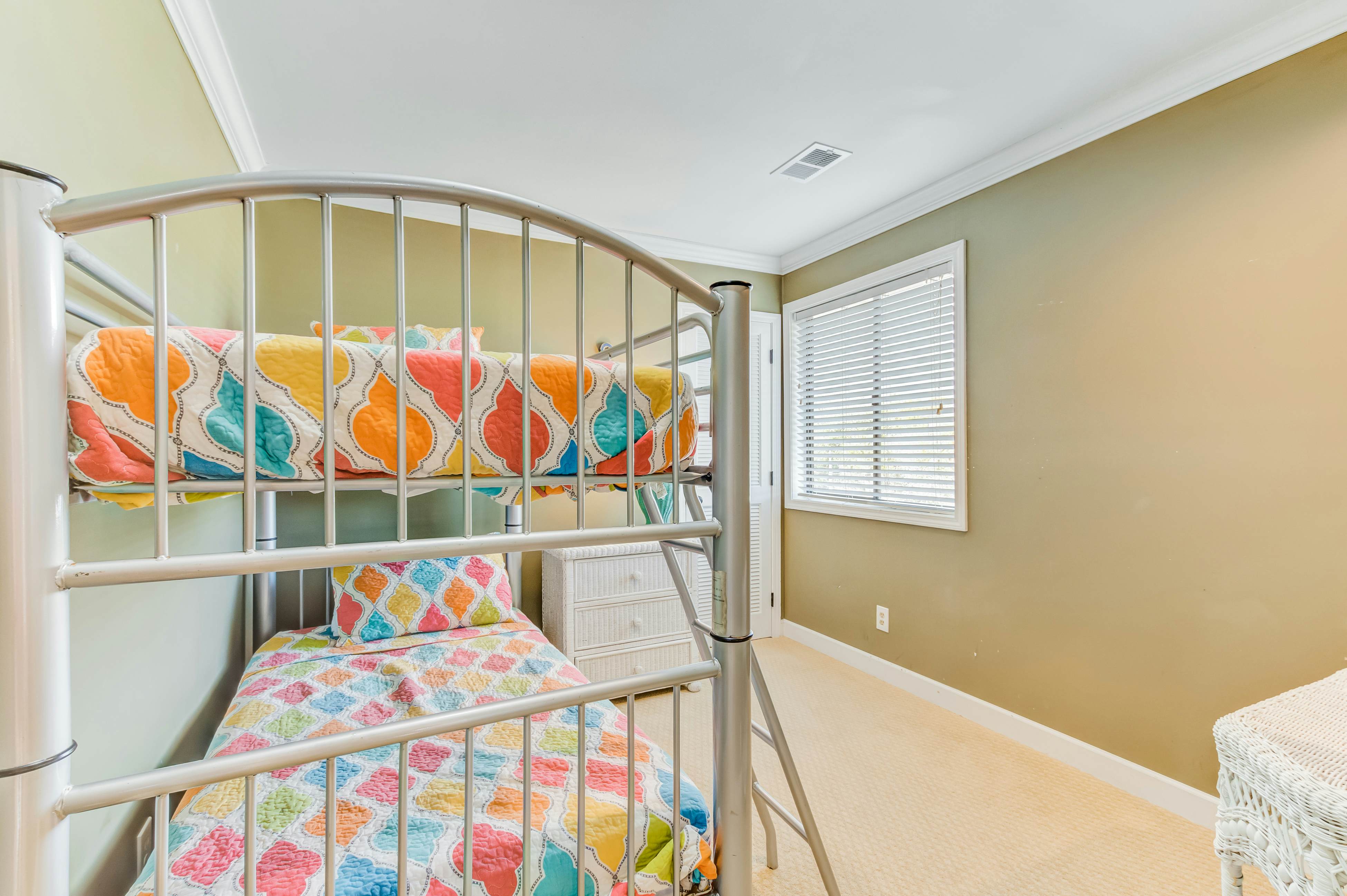 Oceanfront, event-friendly home with multiple decks & WiFi - 2 dogs ok