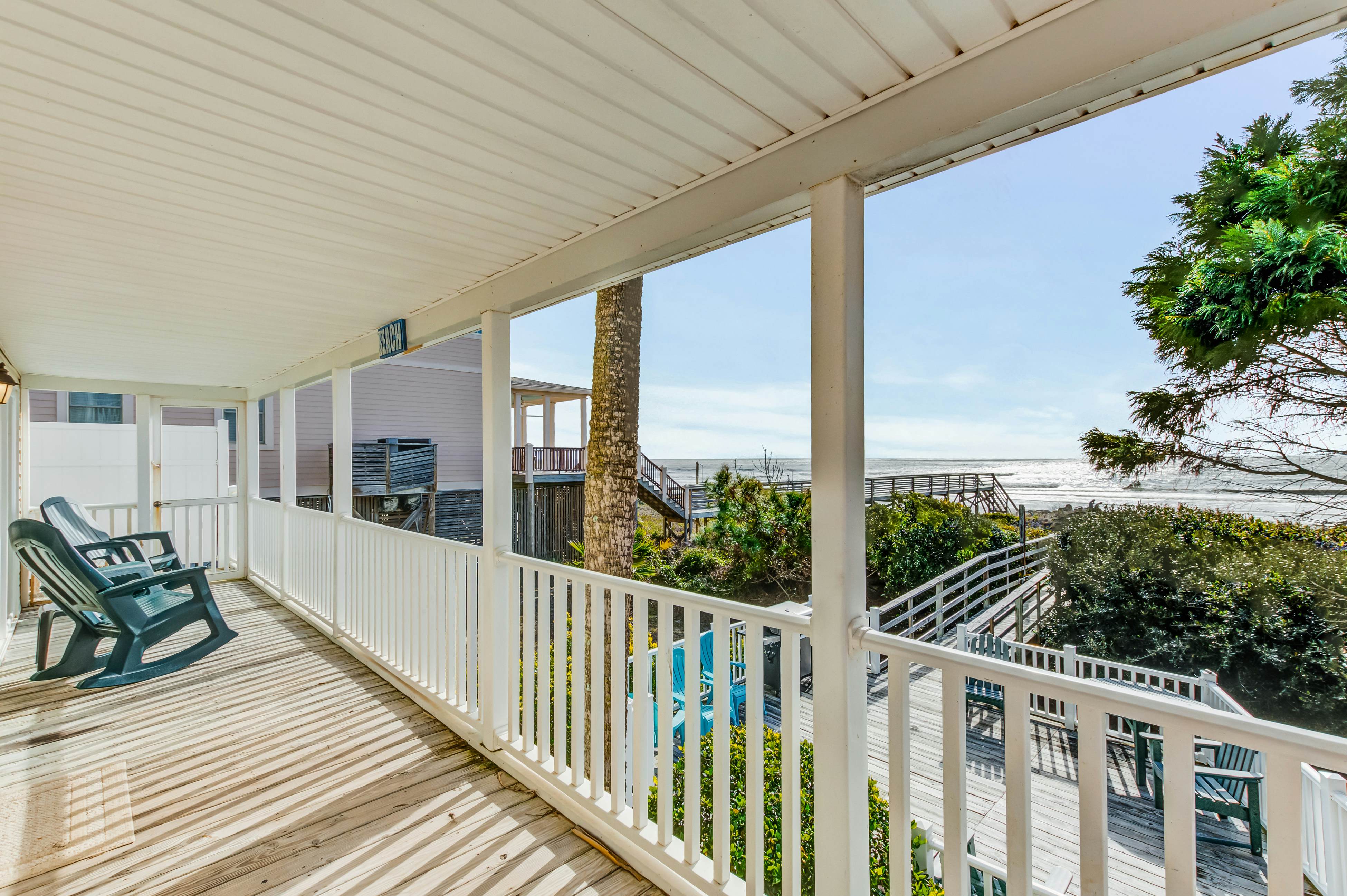 Oceanfront, event-friendly home with multiple decks & WiFi - 2 dogs ok