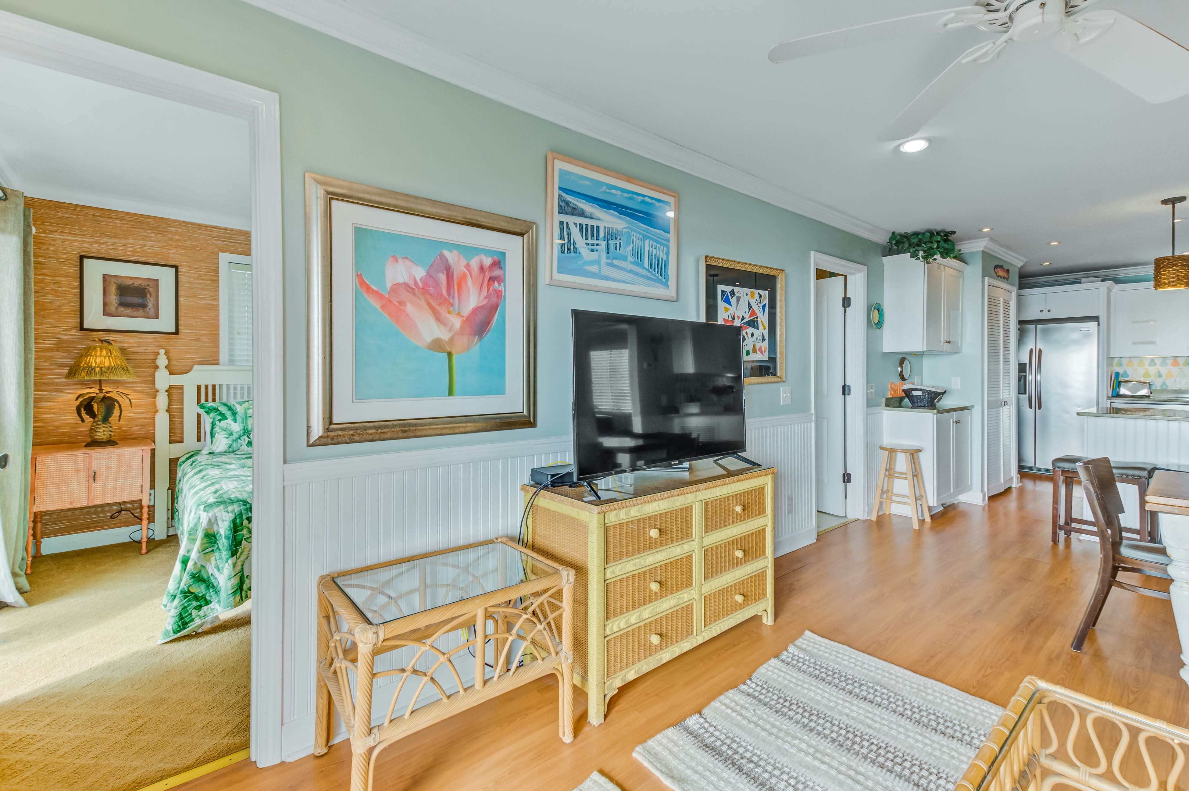 Oceanfront, event-friendly home with multiple decks & WiFi - 2 dogs ok