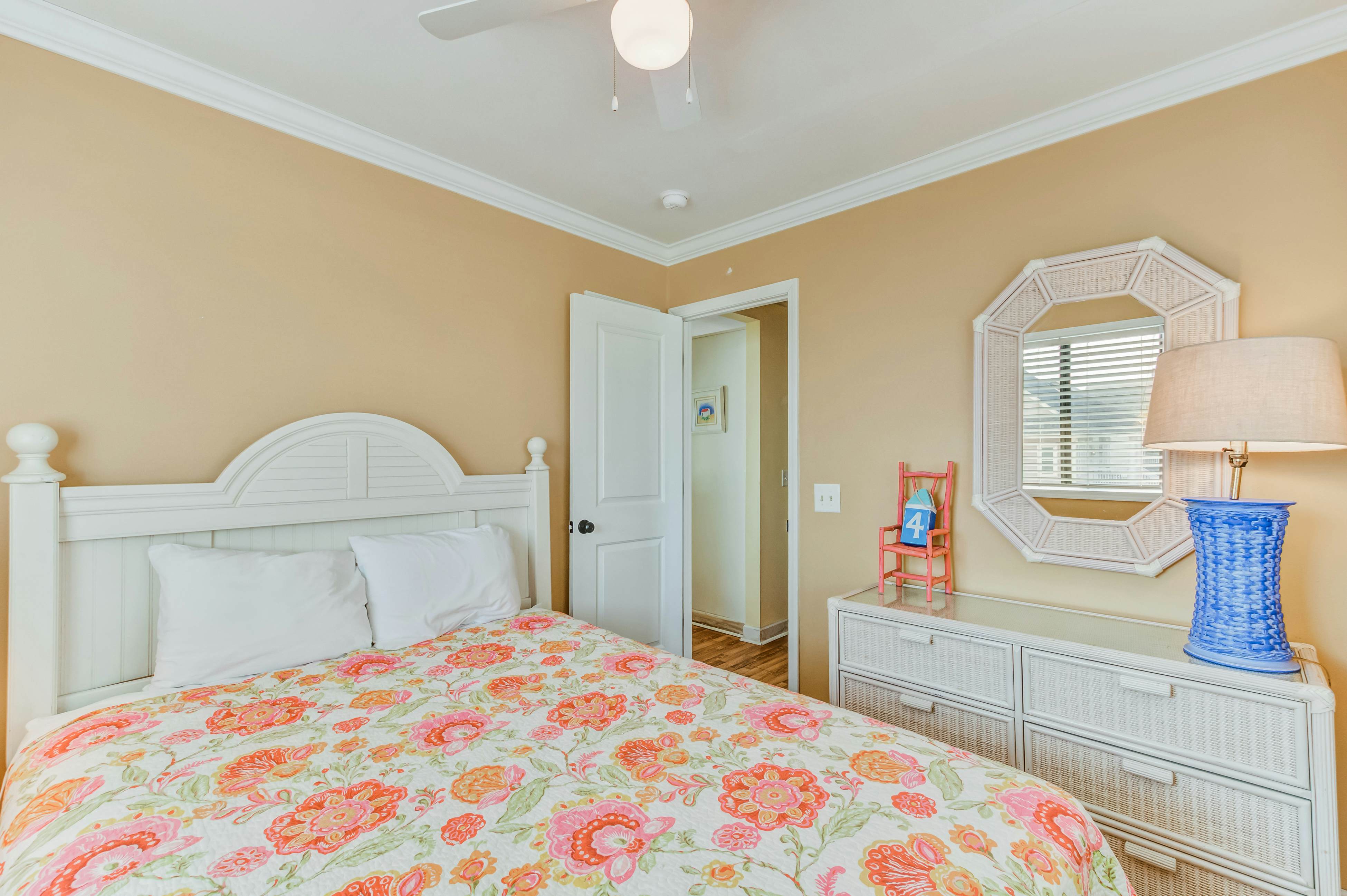 Oceanfront, event-friendly home with multiple decks & WiFi - 2 dogs ok