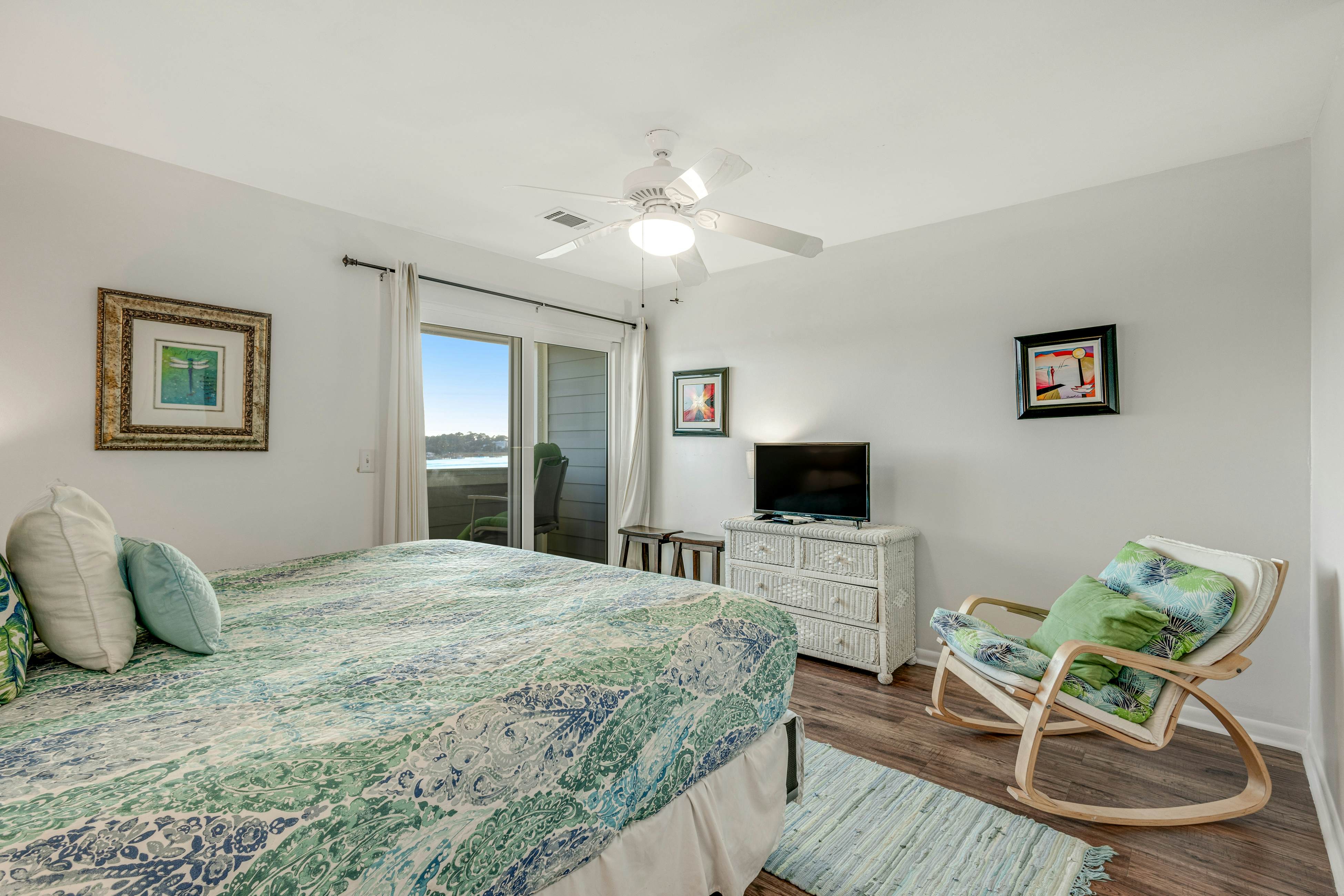 Waterfront gem with pool & amazing lanai view - near the beach, marina, & dining