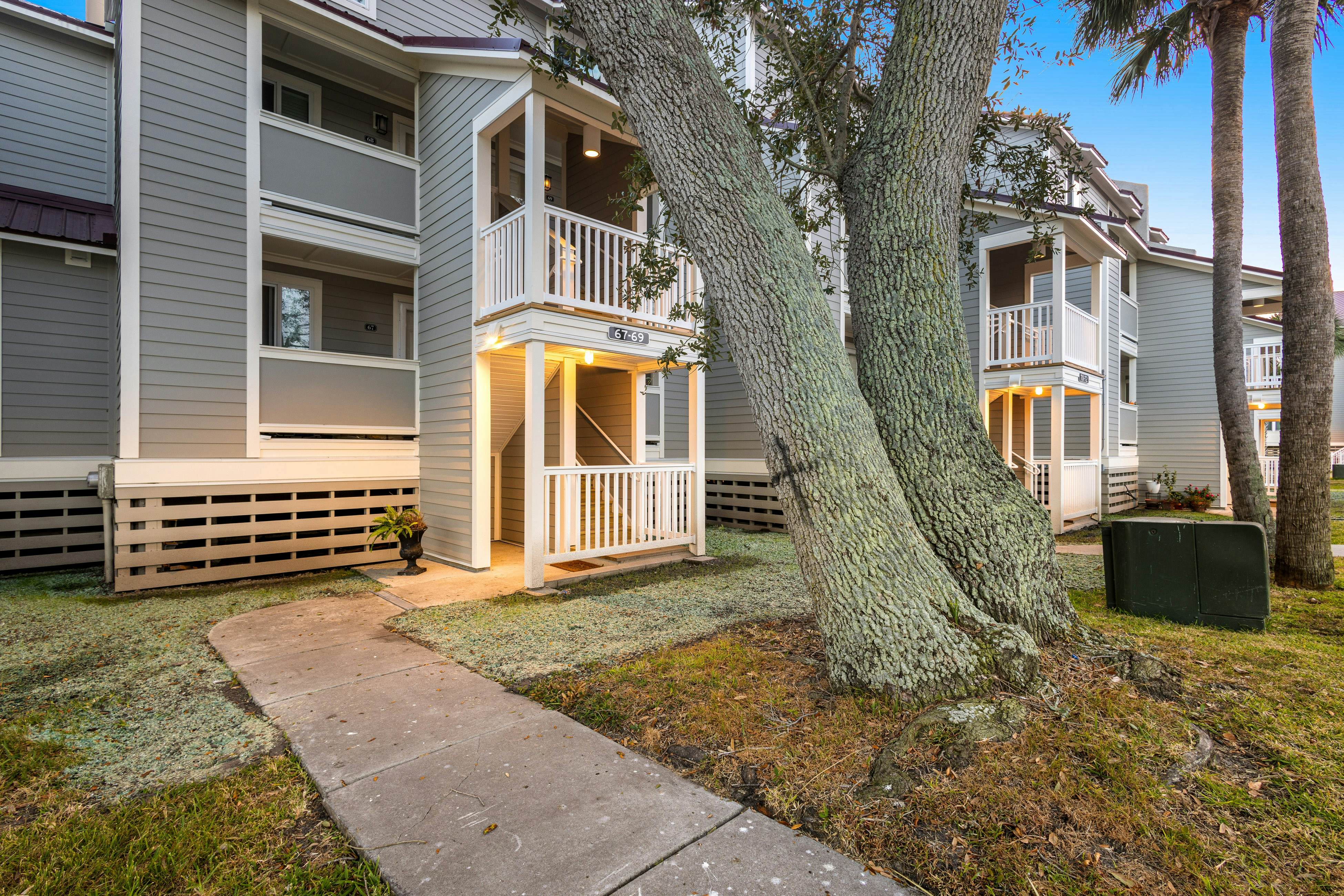 Waterfront gem with pool & amazing lanai view - near the beach, marina, & dining