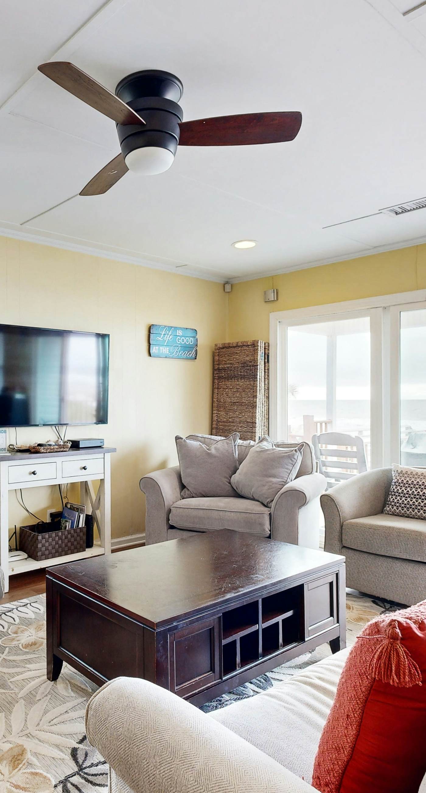 Oceanfront Property 'Folly Drifter' w/ Beach Access & Private Deck