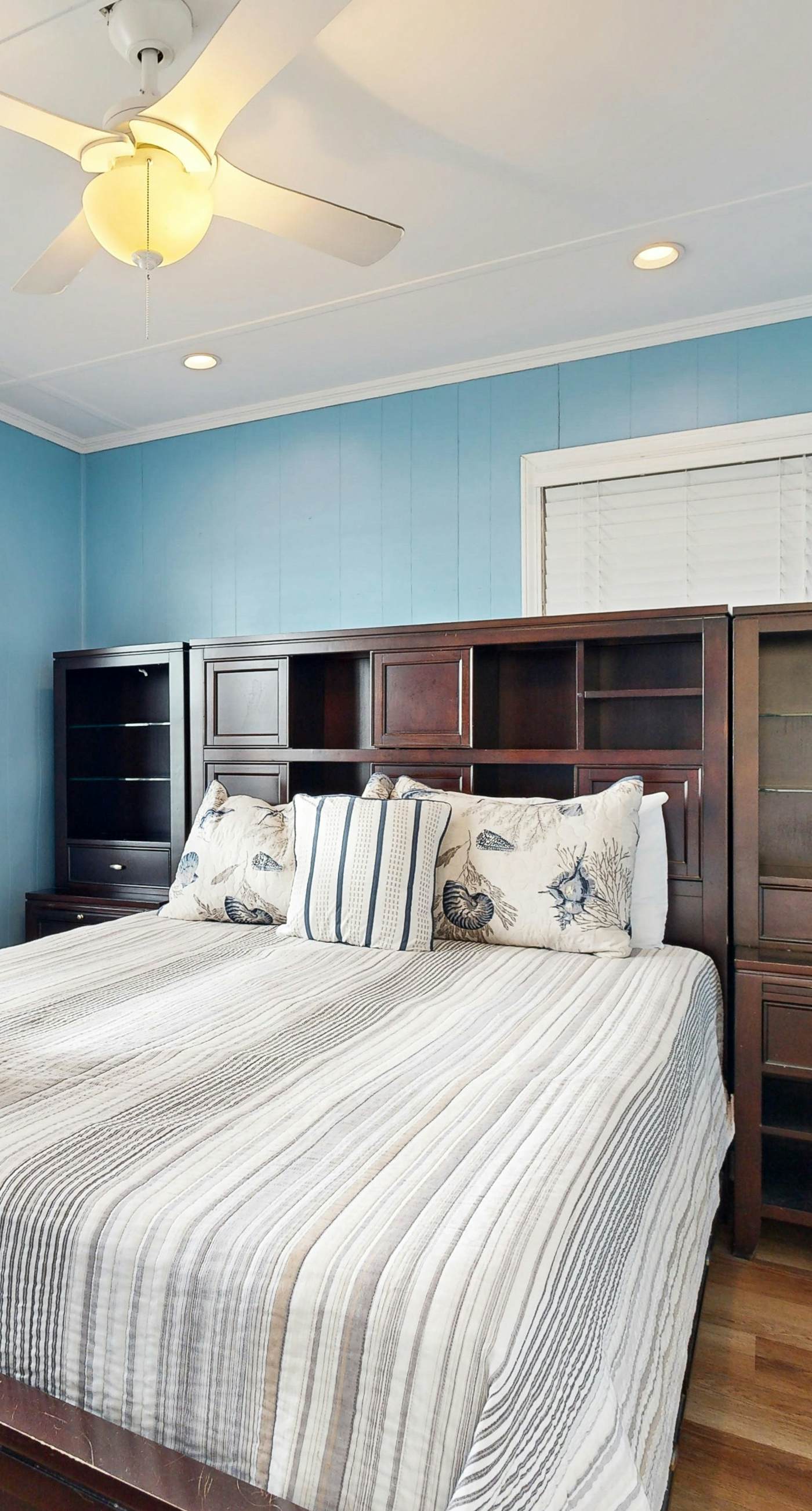 Oceanfront Property 'Folly Drifter' w/ Beach Access & Private Deck