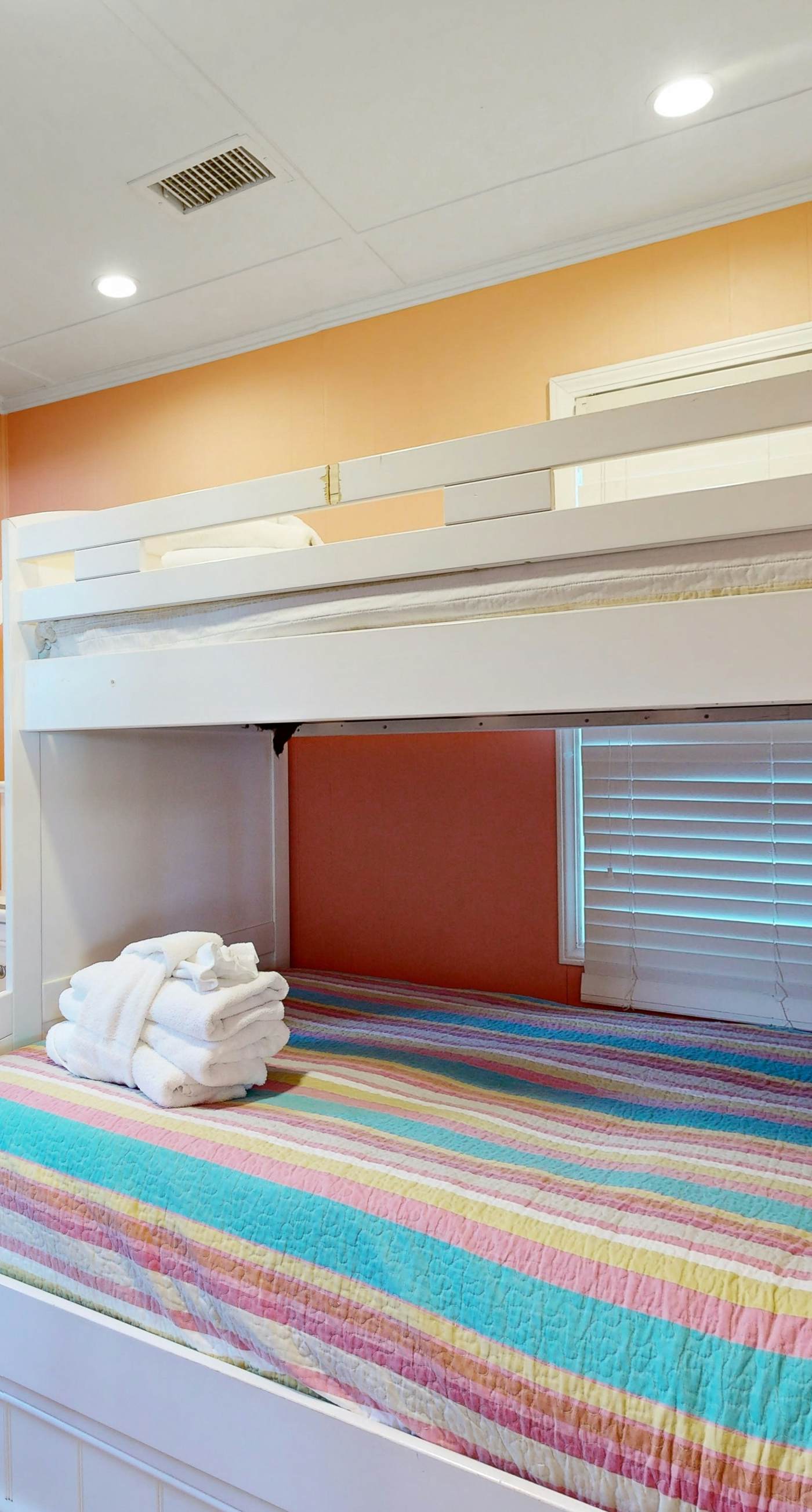 Oceanfront Property 'Folly Drifter' w/ Beach Access & Private Deck