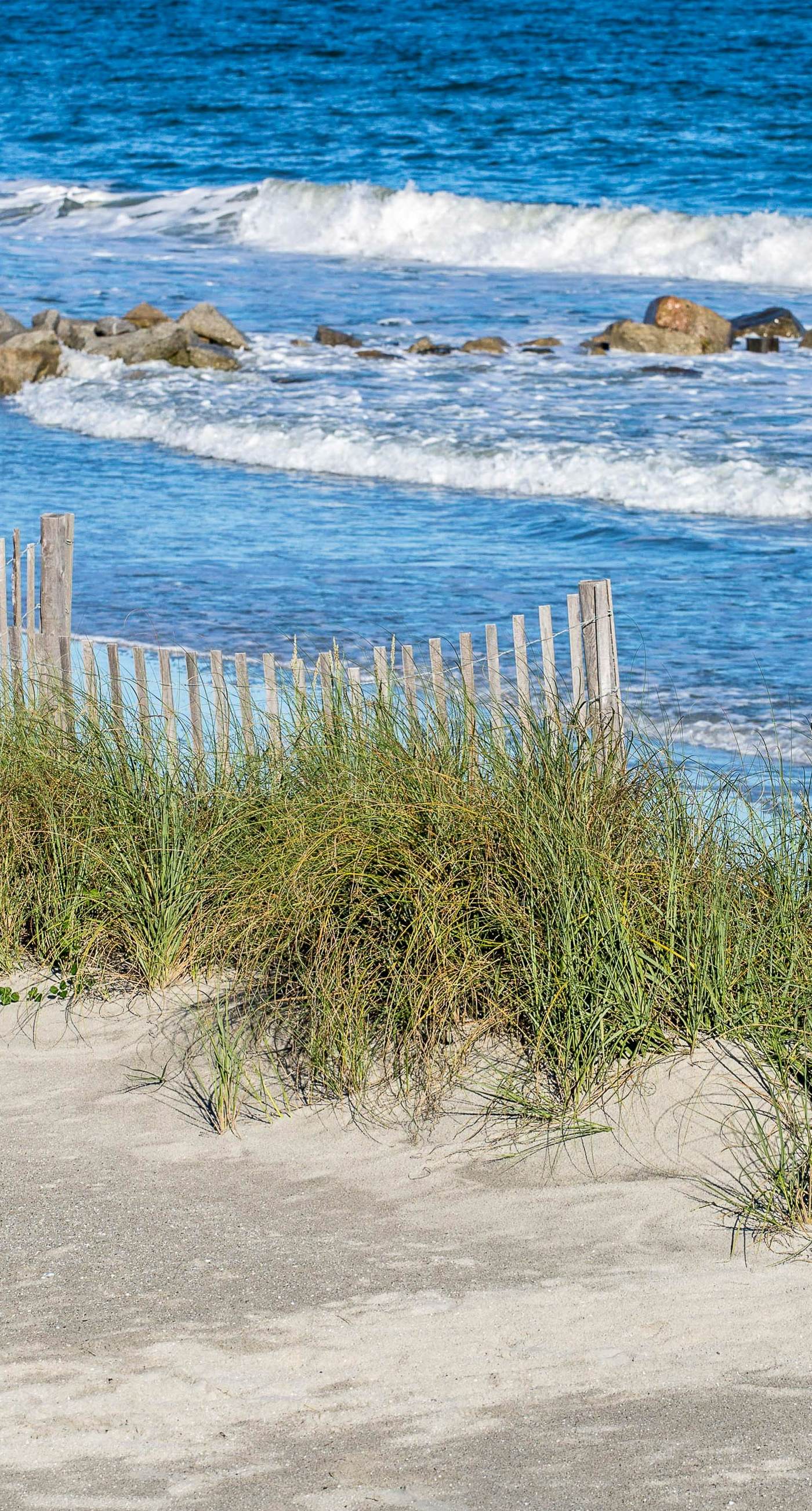 Oceanfront Property 'Folly Drifter' w/ Beach Access & Private Deck