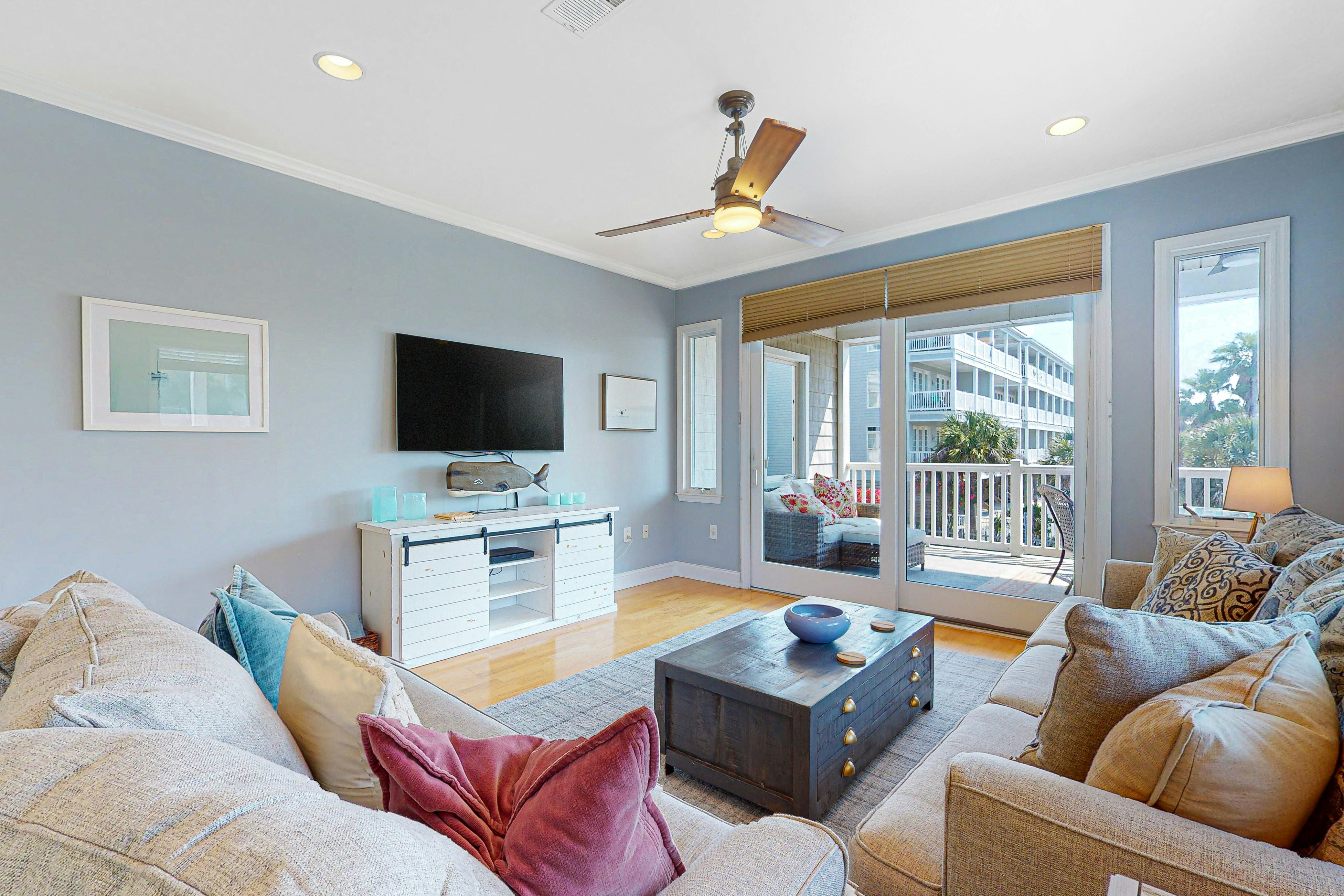 Folly Beach Family Home w/Free WiFi & Private Washer & Dryer