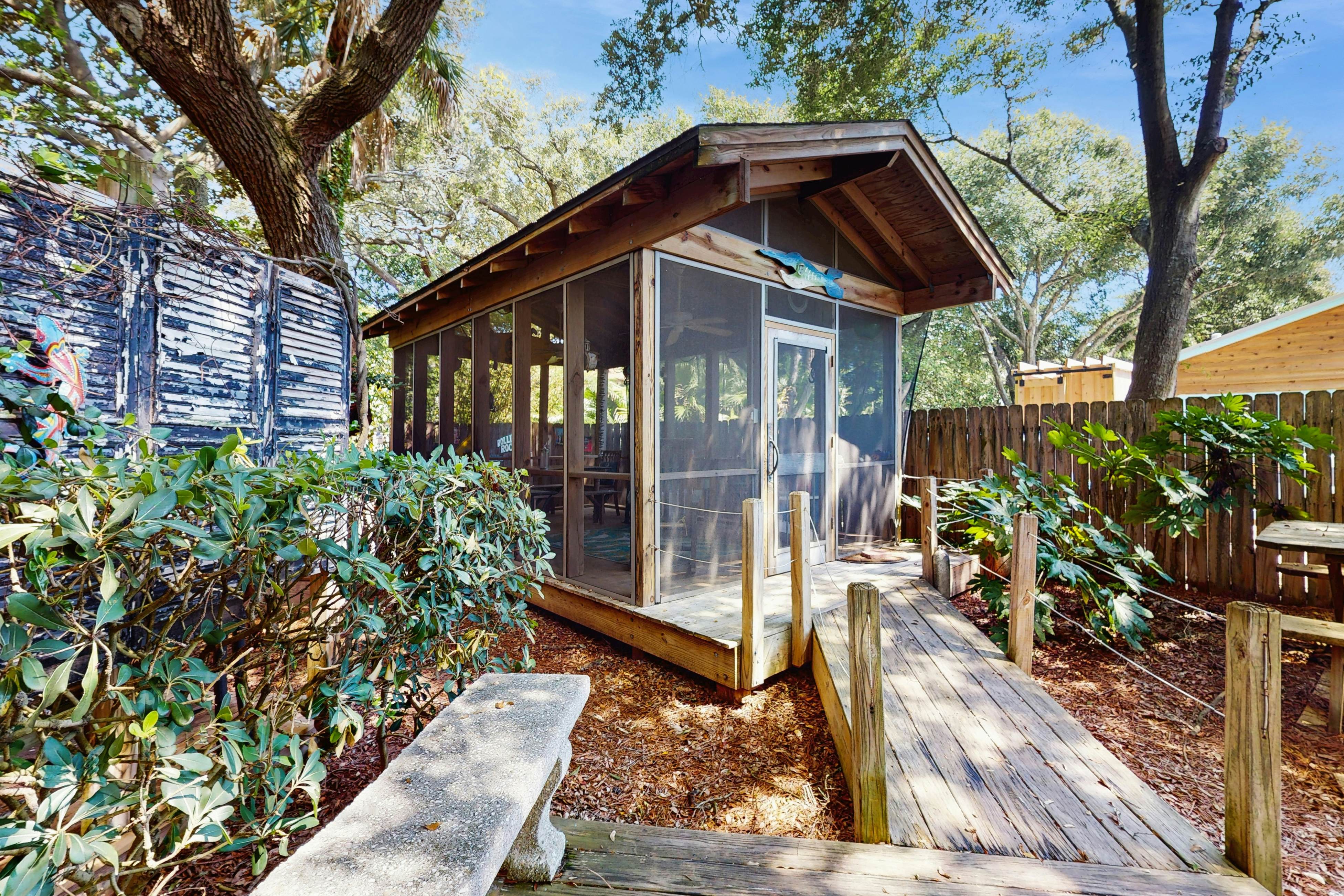 Downtown dog-friendly home with outdoor shower, level 2 EV charger