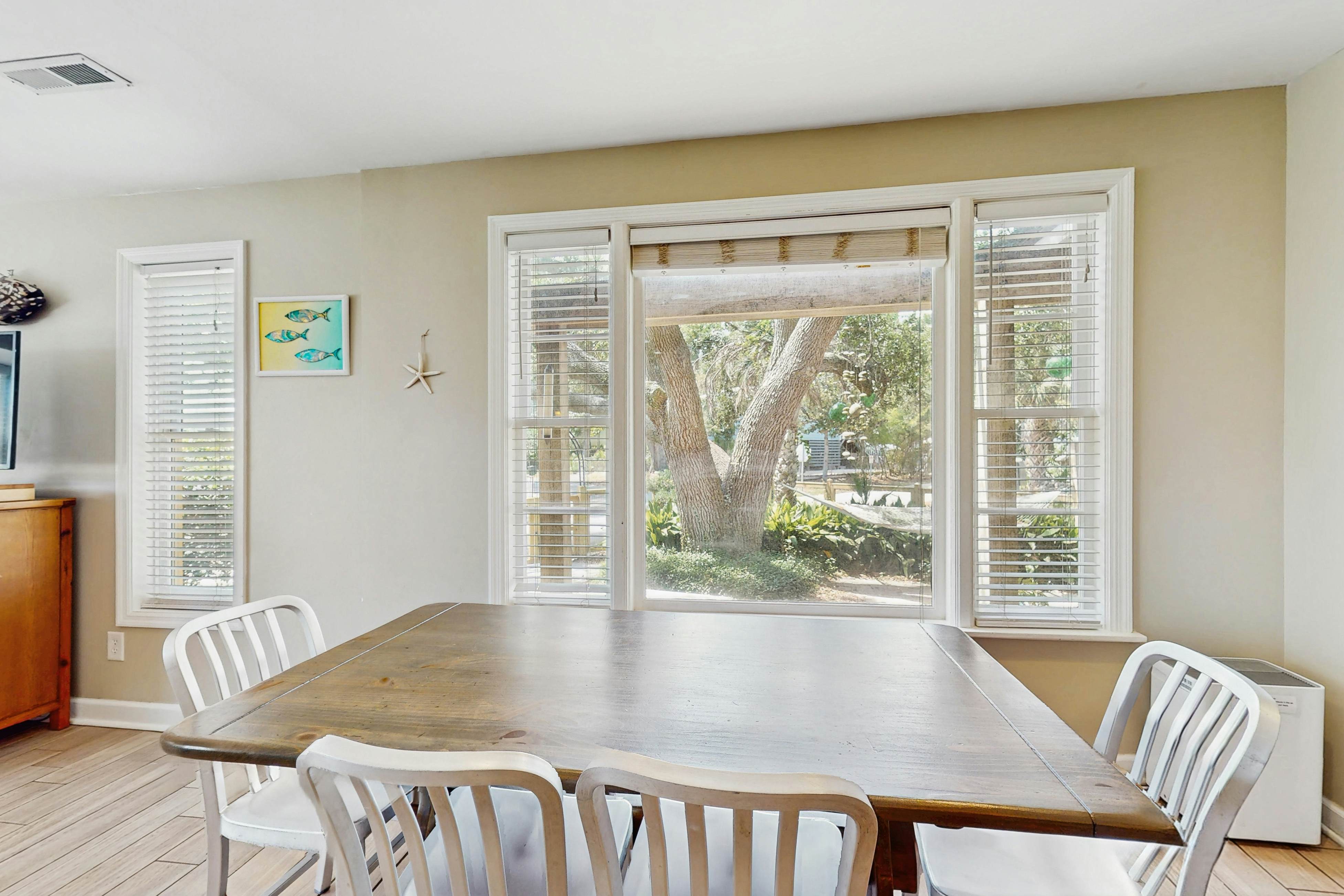 Downtown dog-friendly home with outdoor shower, level 2 EV charger