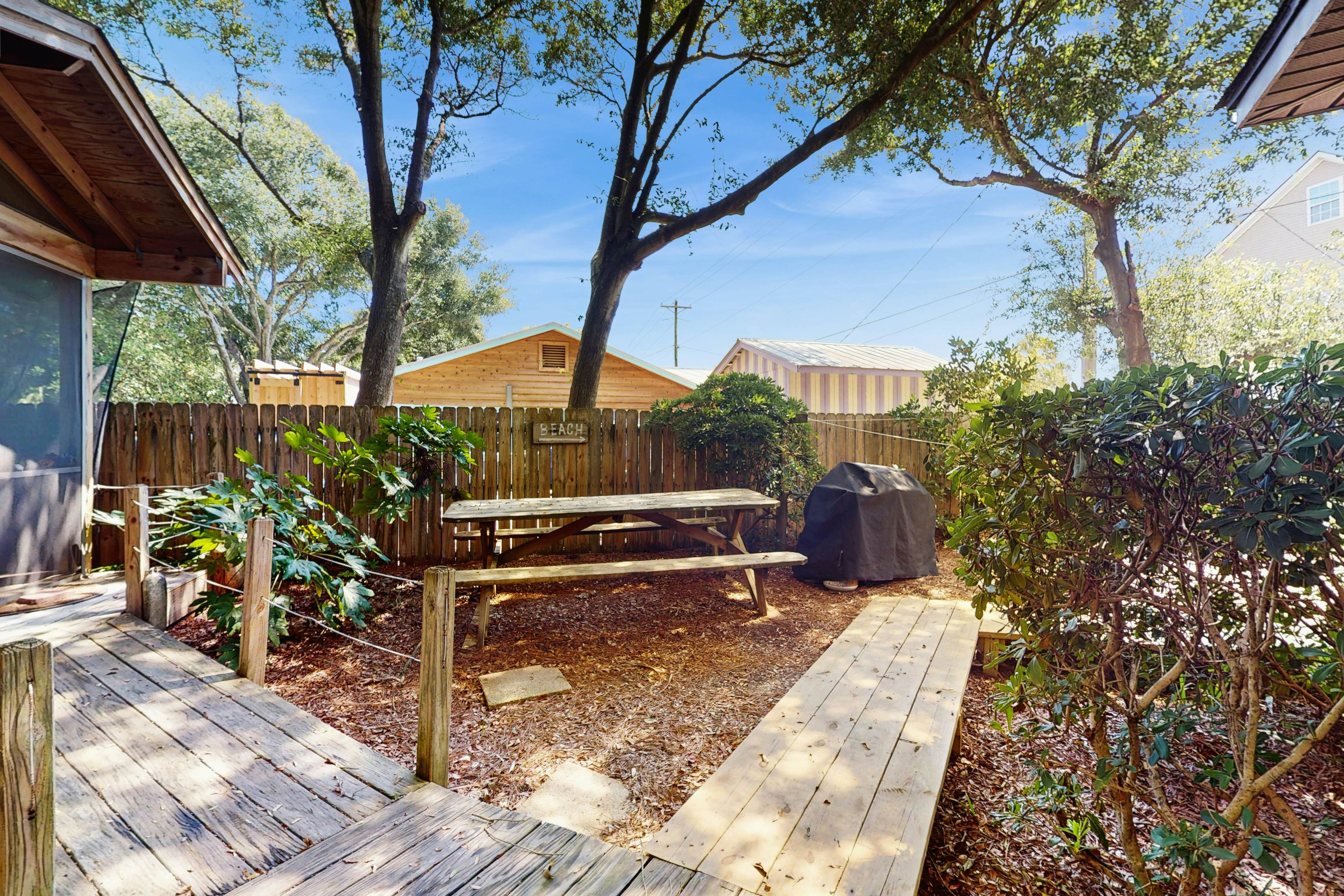 Downtown dog-friendly home with outdoor shower, level 2 EV charger