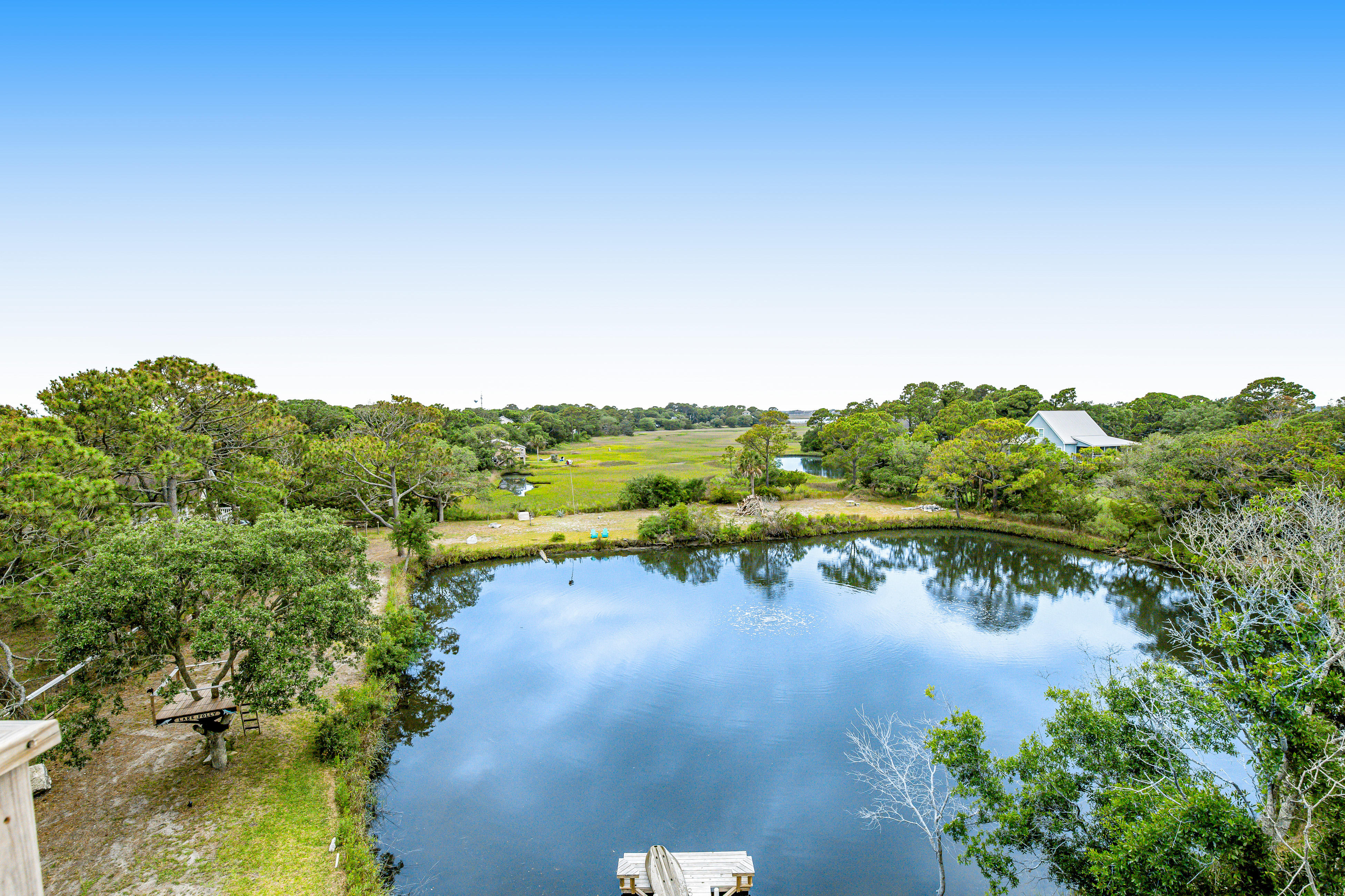 Fantastic coastal retreat with private dock, gas grill, two decks, & fast WiFi