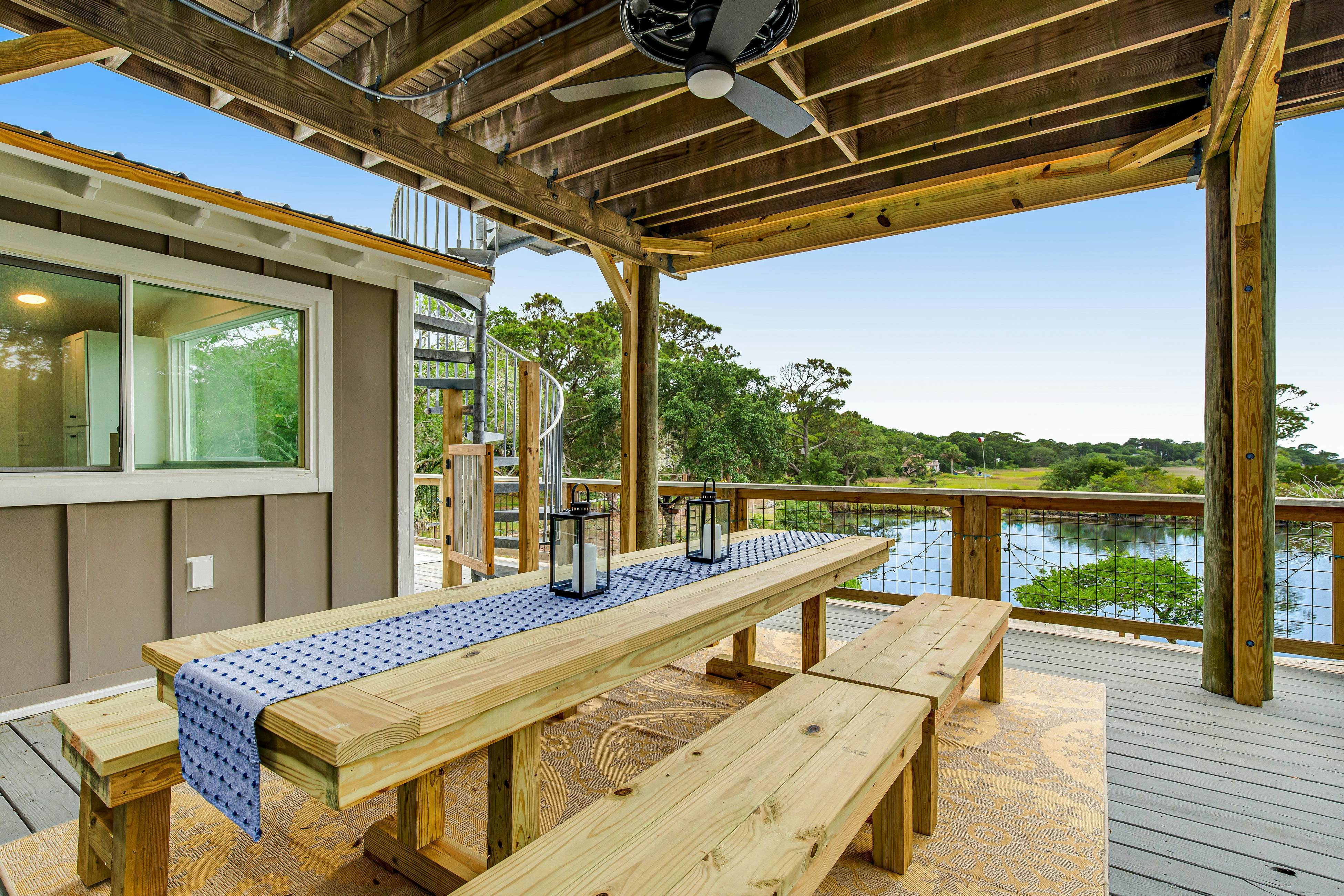 Fantastic coastal retreat with private dock, gas grill, two decks, & fast WiFi