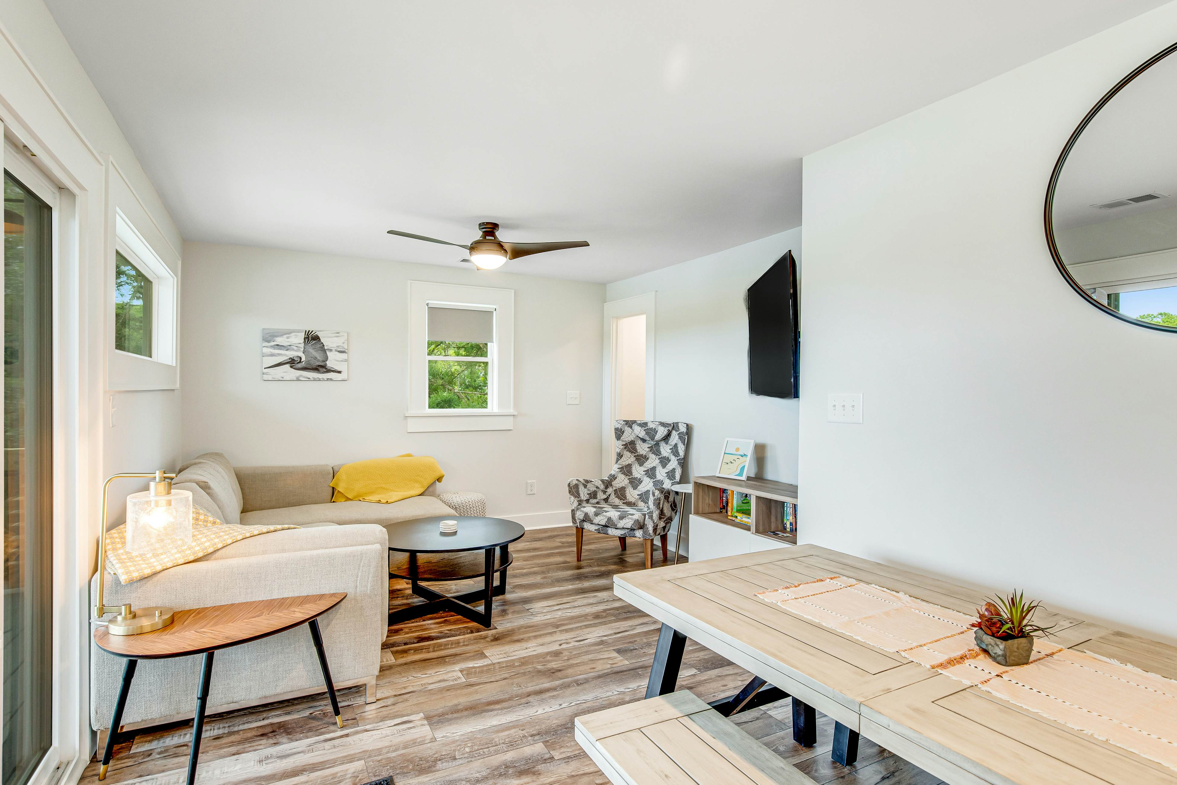 Fantastic coastal retreat with private dock, gas grill, two decks, & fast WiFi