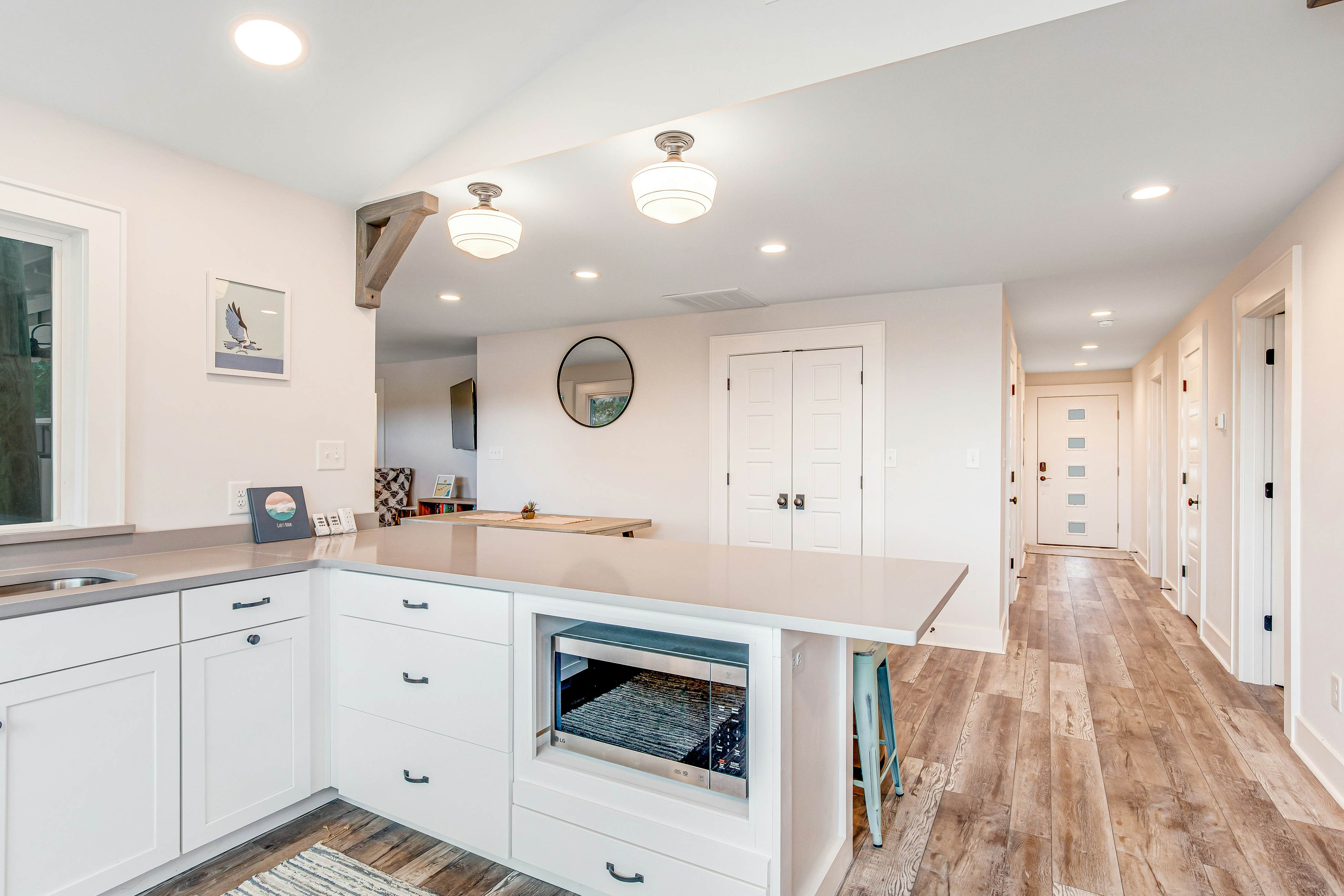 Fantastic coastal retreat with private dock, gas grill, two decks, & fast WiFi