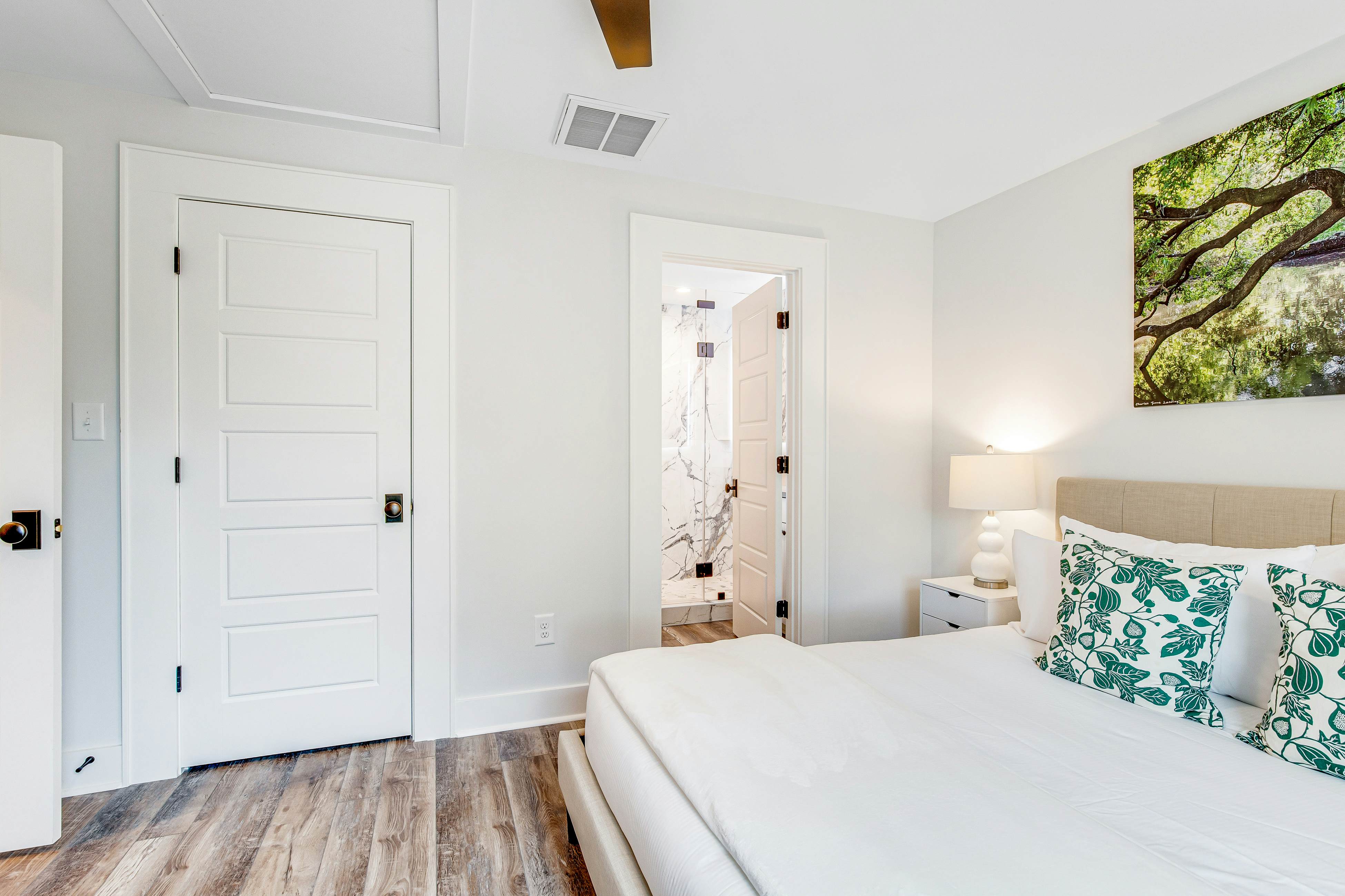 Fantastic coastal retreat with private dock, gas grill, two decks, & fast WiFi