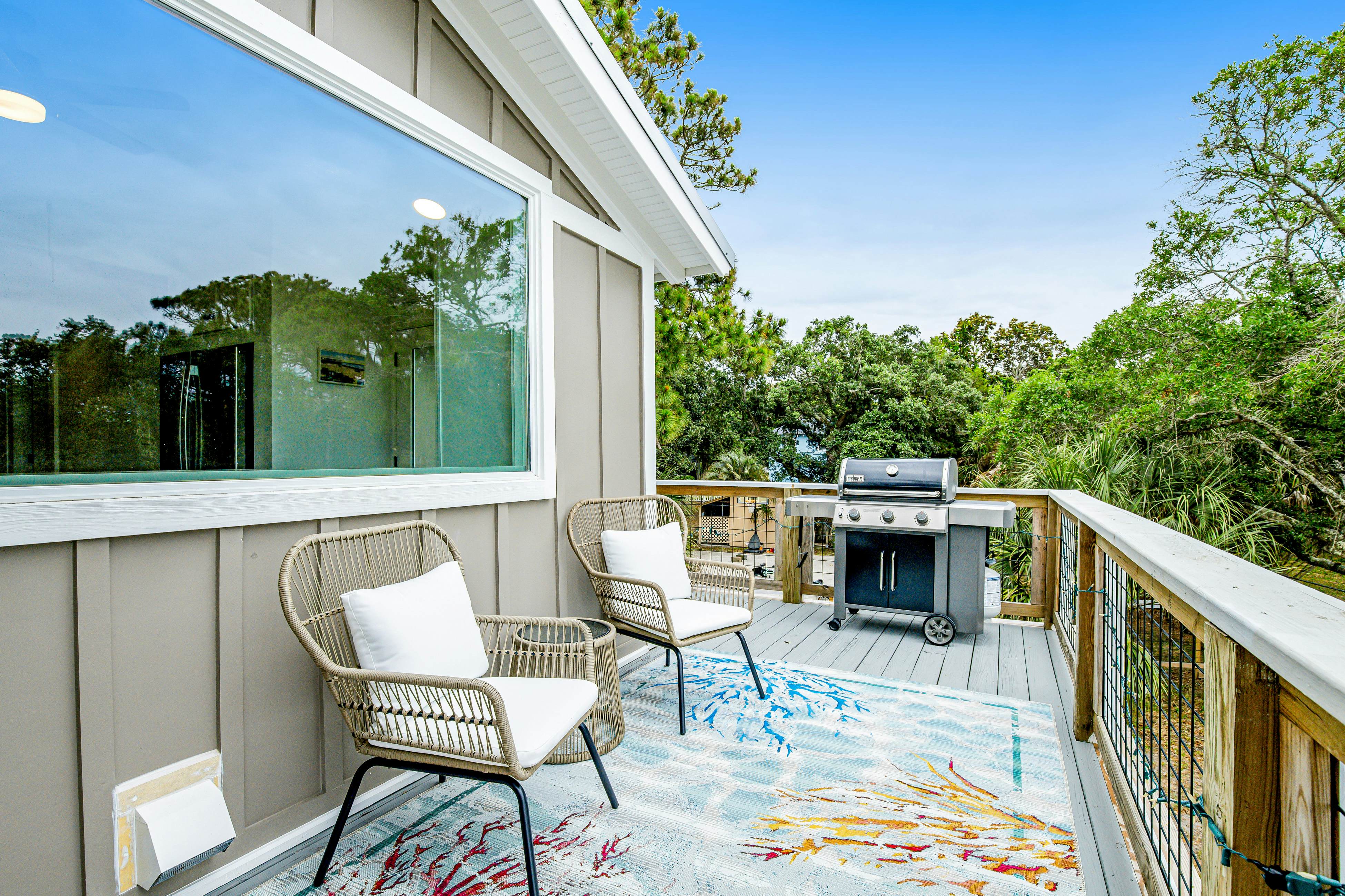 Fantastic coastal retreat with private dock, gas grill, two decks, & fast WiFi