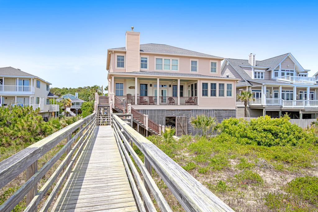 Gorgeous Beachfront Home w/ Oceanfront Views, Deck, Beach Boardwalk & WiFi
