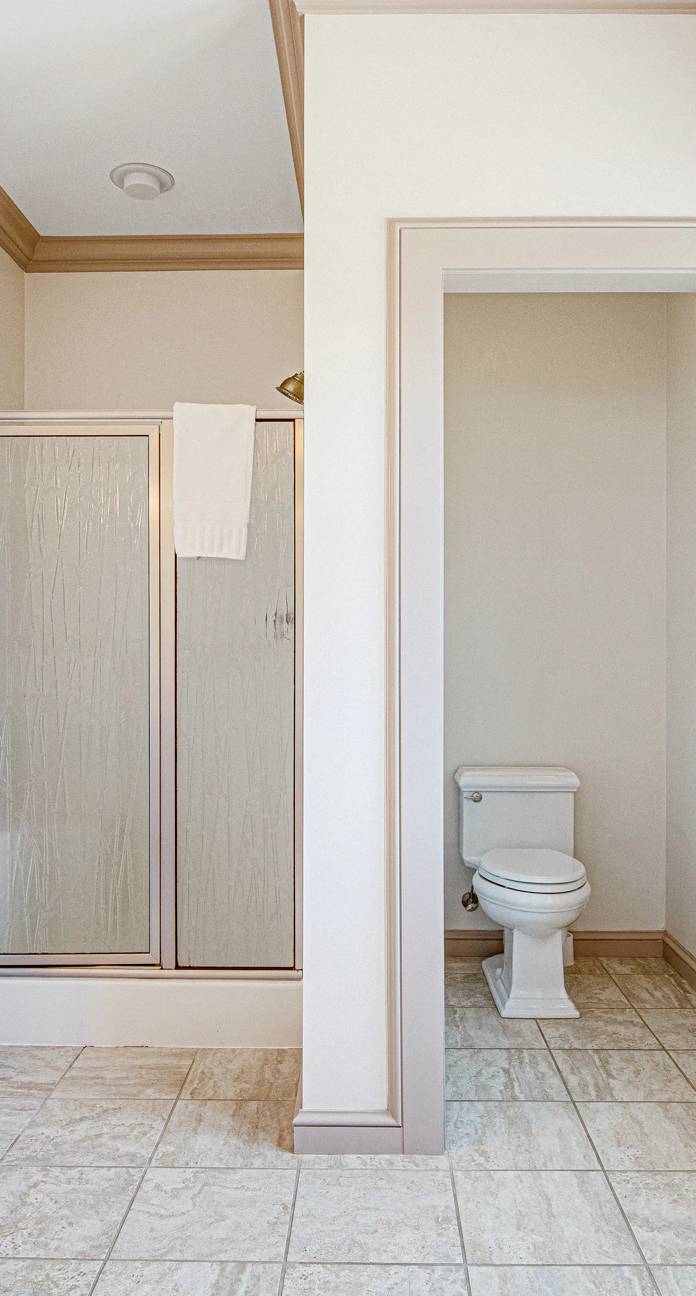 Gorgeous Beachfront Home w/ Oceanfront Views, Deck, Beach Boardwalk & WiFi