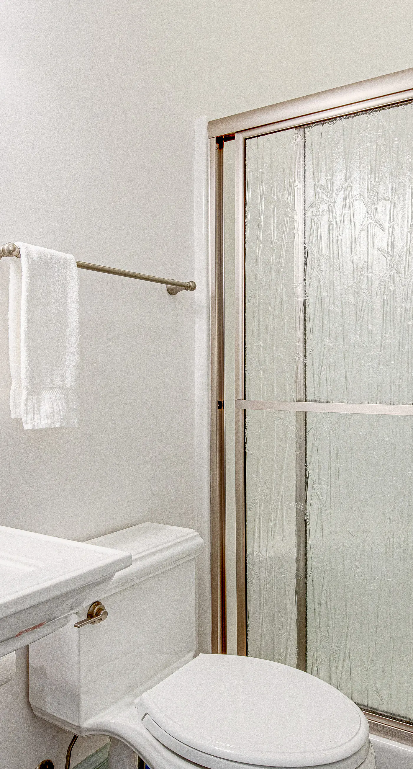 Gorgeous Beachfront Home w/ Oceanfront Views, Deck, Beach Boardwalk & WiFi