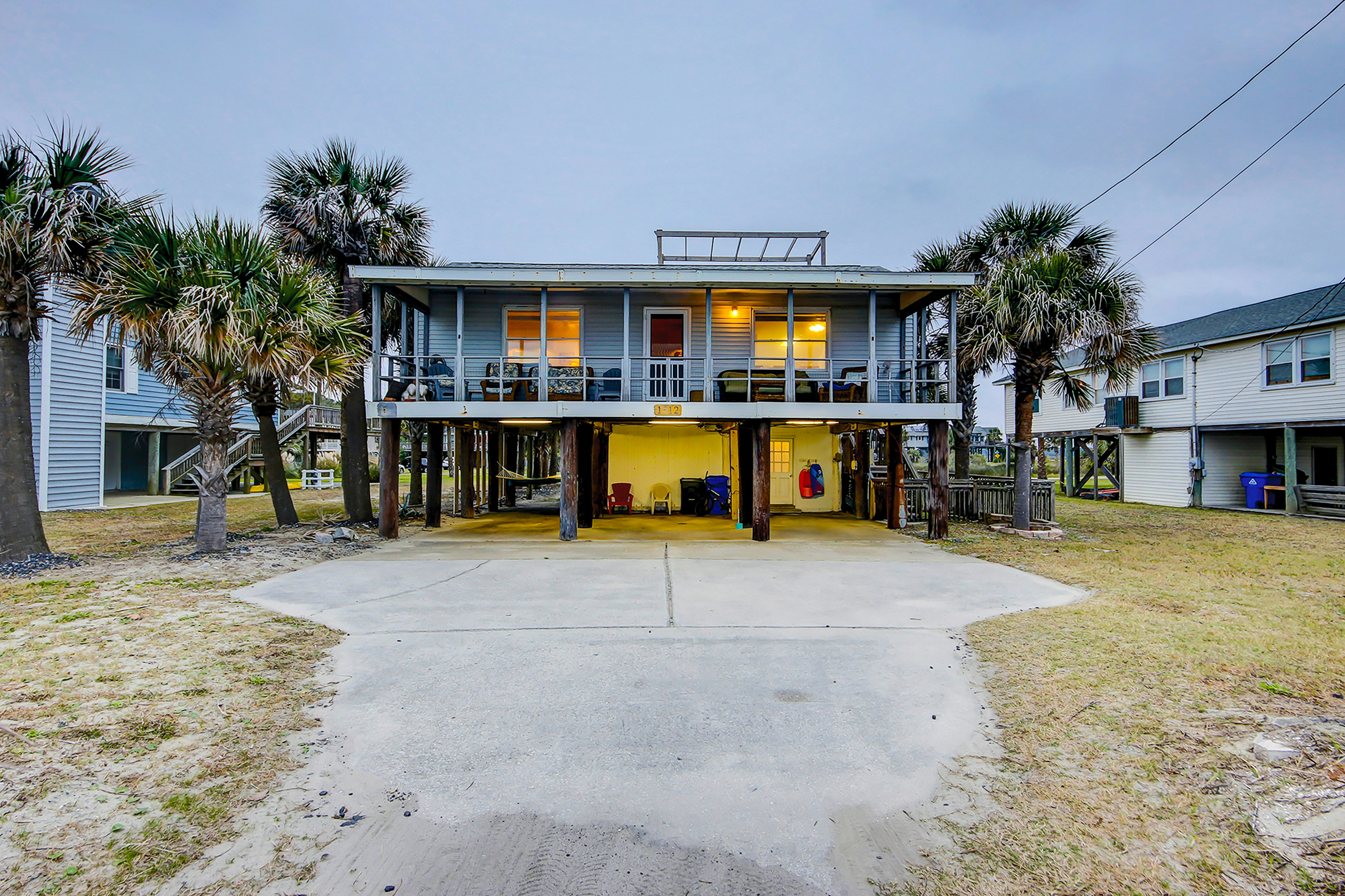 Beach Across the Street Ocean View Home w/ Roof Deck, Porch, AC - Dogs OK