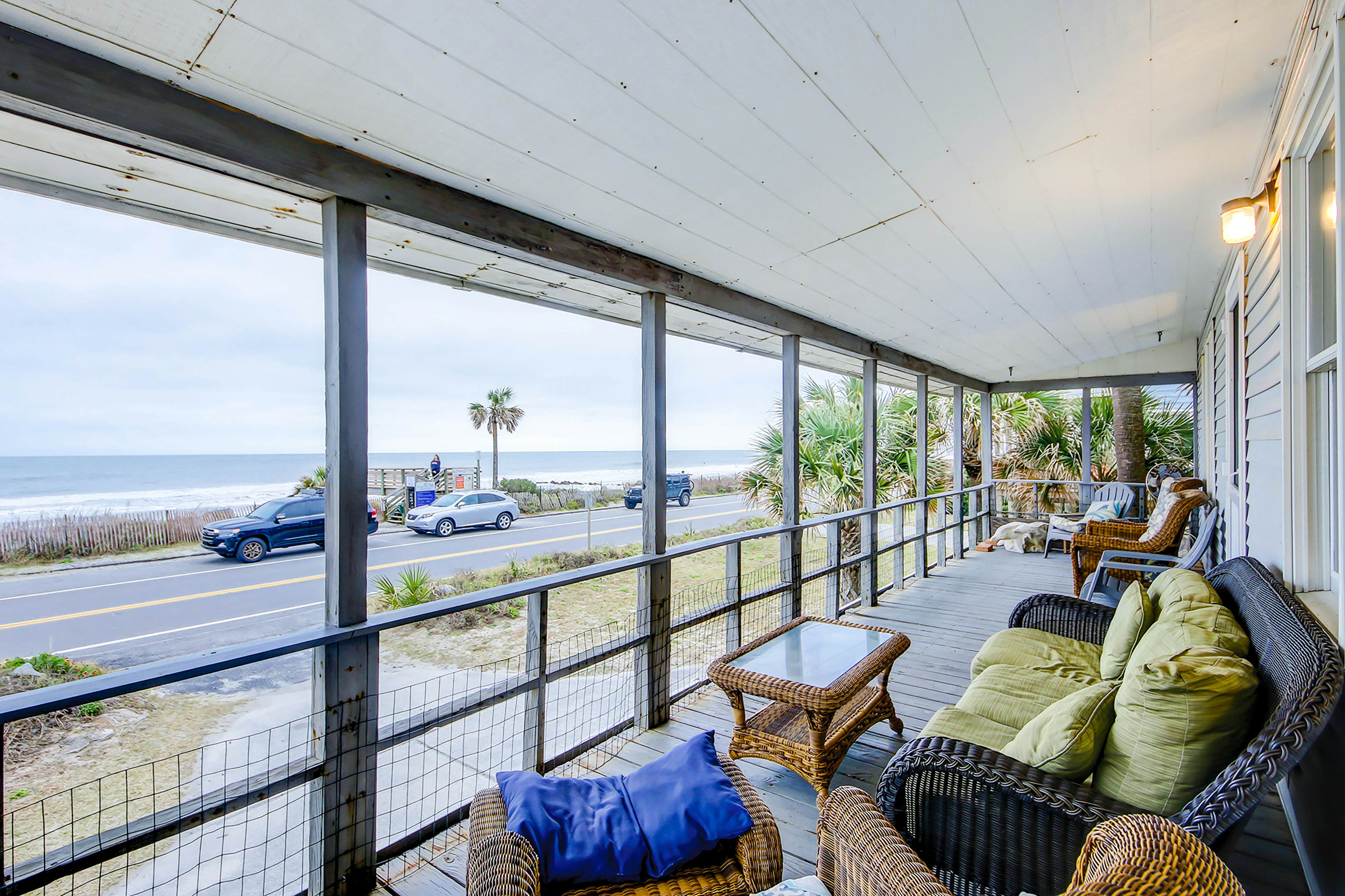Beach Across the Street Ocean View Home w/ Roof Deck, Porch, AC - Dogs OK