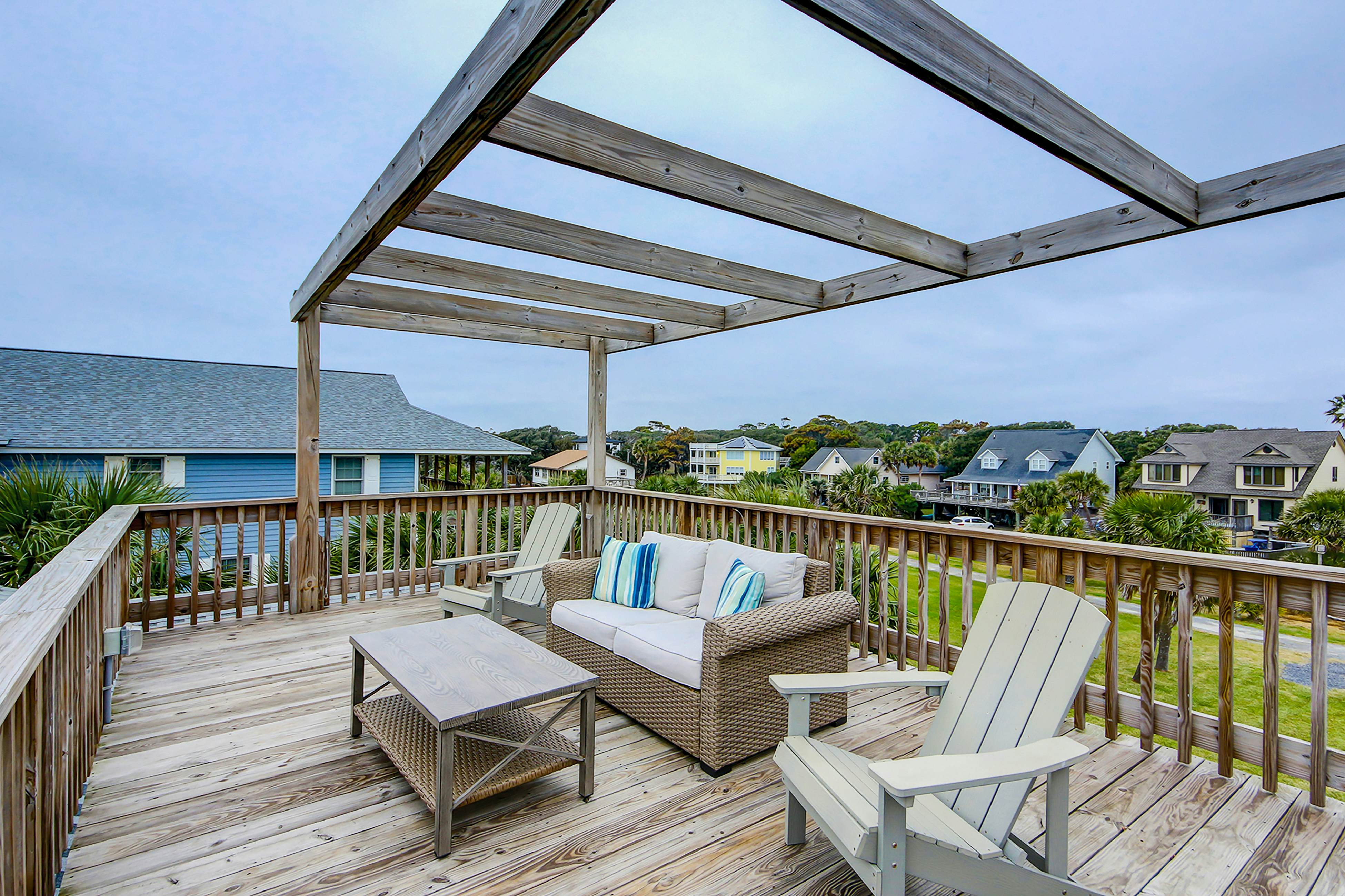 Beach Across the Street Ocean View Home w/ Roof Deck, Porch, AC - Dogs OK