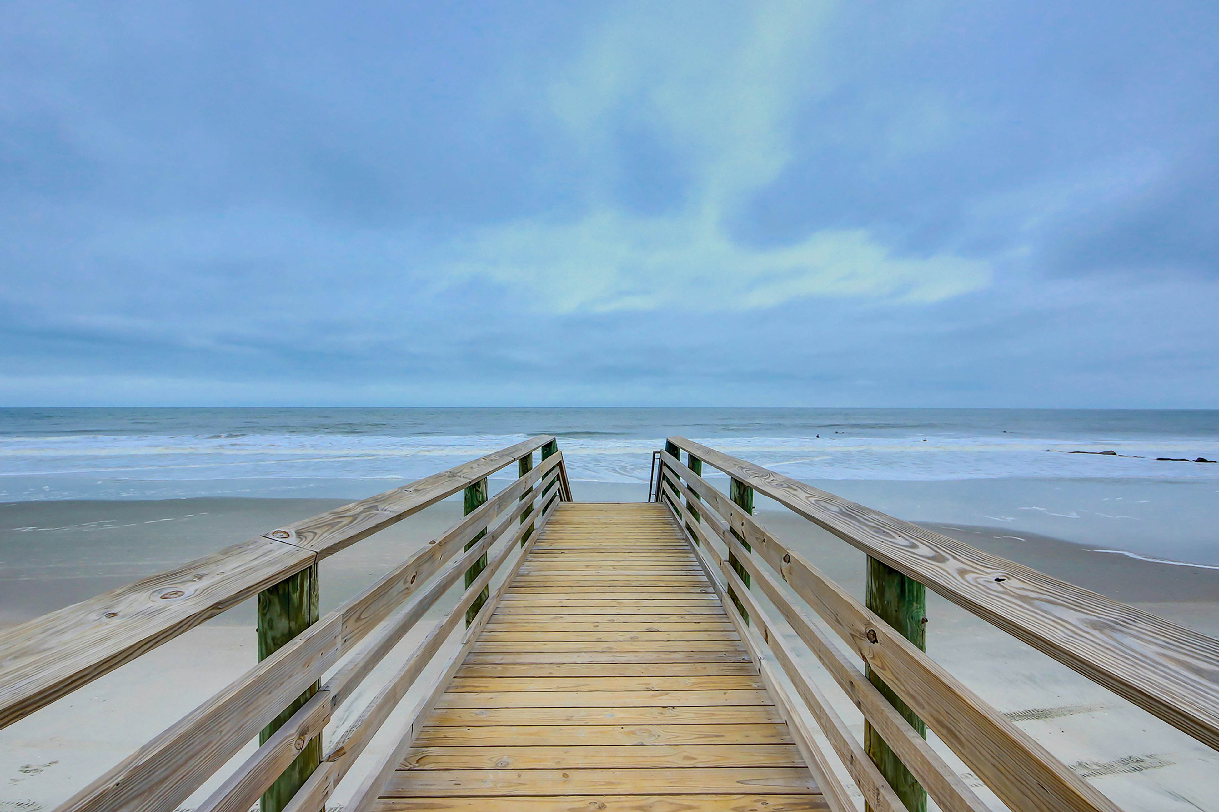 Beach Across the Street Ocean View Home w/ Roof Deck, Porch, AC - Dogs OK
