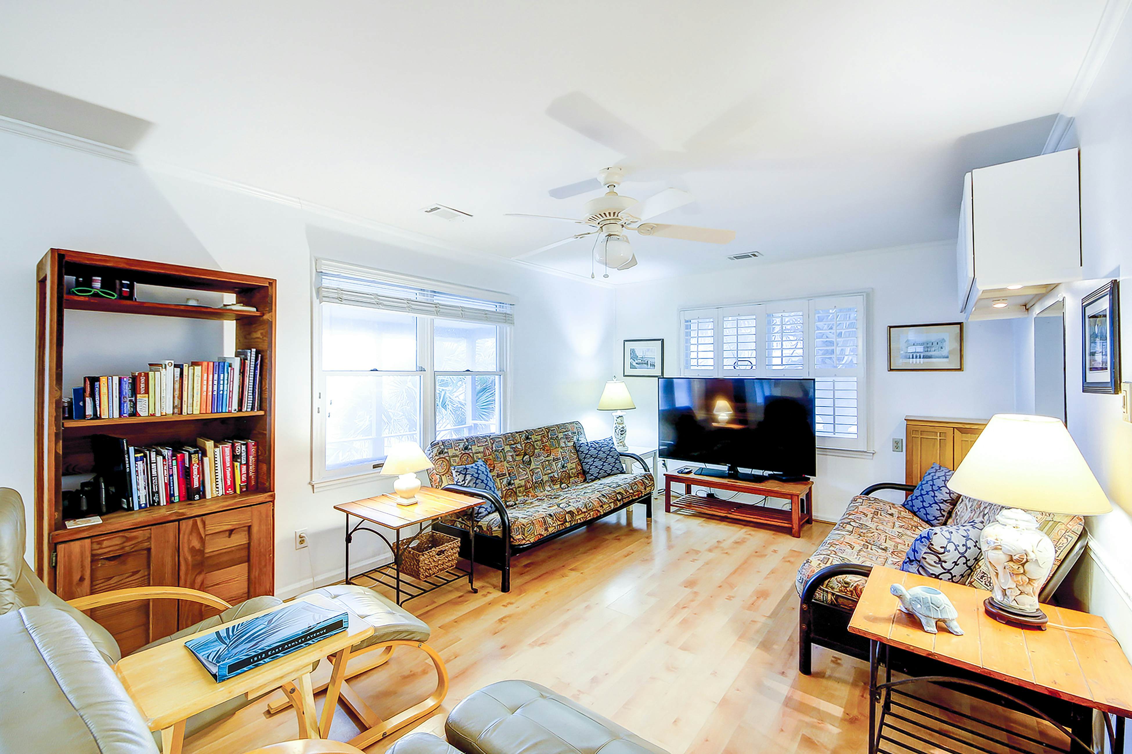 Beach Across the Street Ocean View Home w/ Roof Deck, Porch, AC - Dogs OK