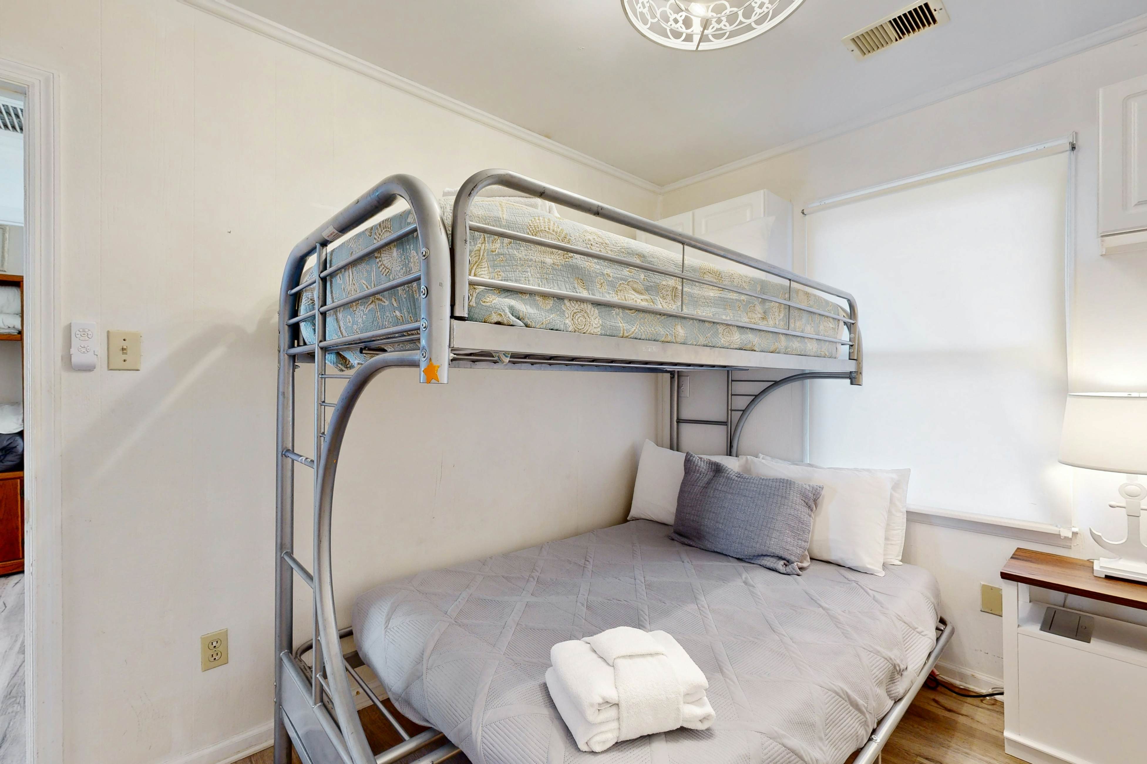 Beach Across the Street Ocean View Home w/ Roof Deck, Porch, AC - Dogs OK