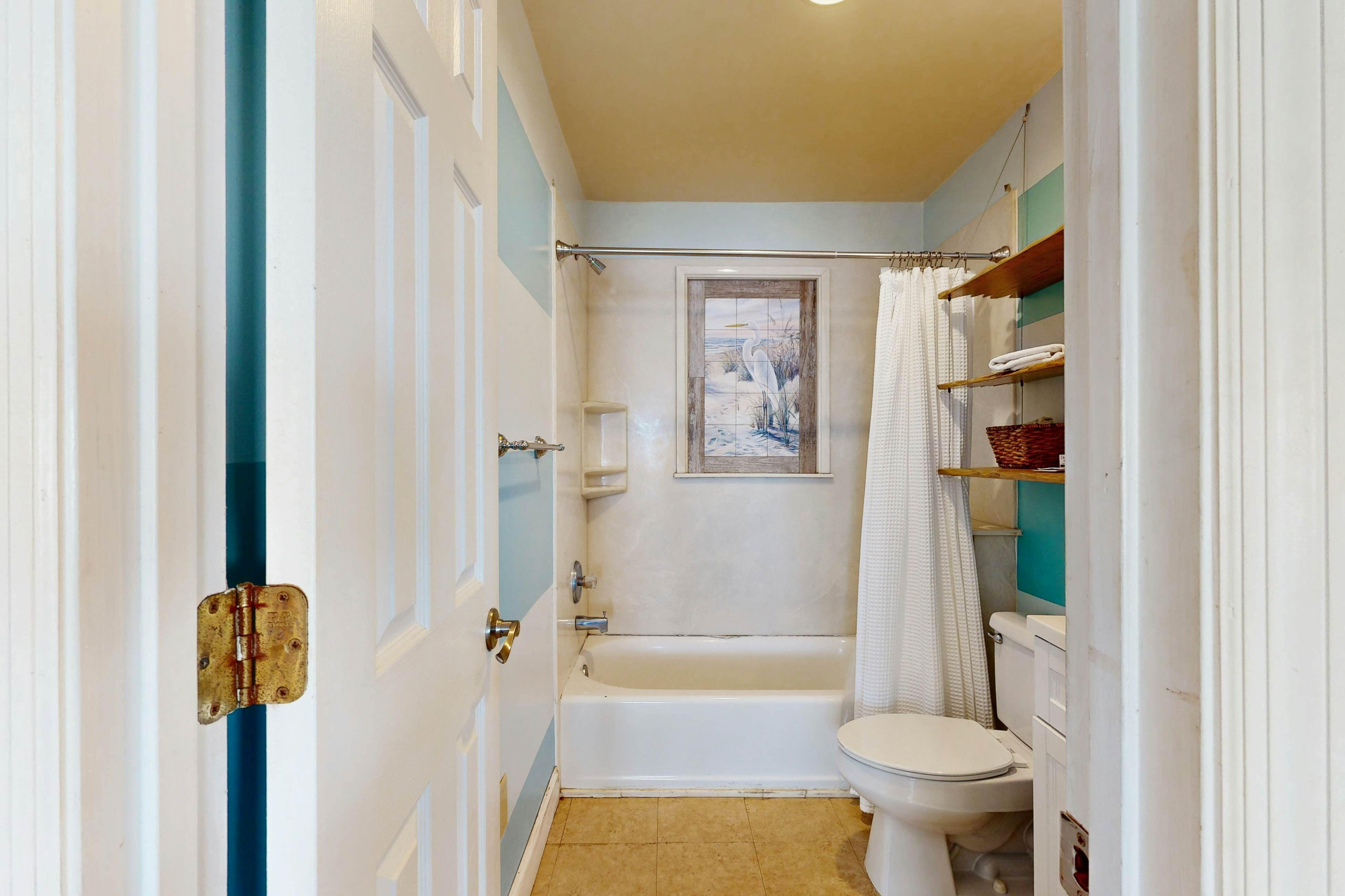 Beach Across the Street Ocean View Home w/ Roof Deck, Porch, AC - Dogs OK