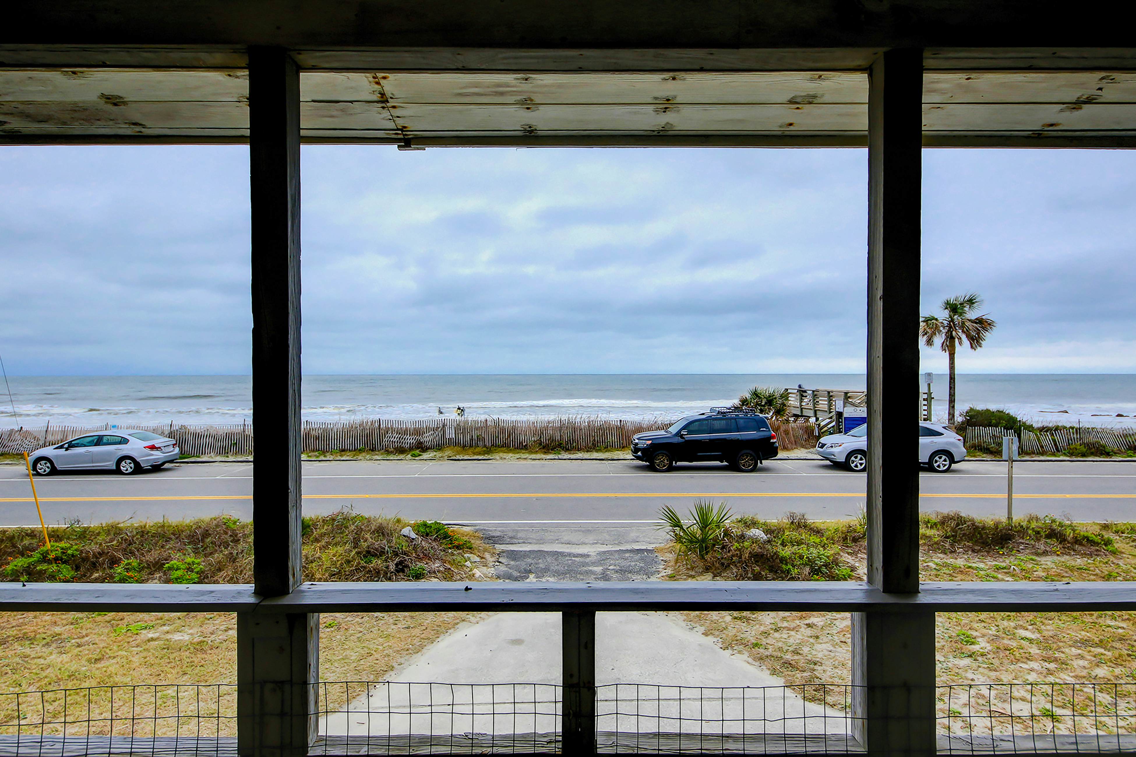 Beach Across the Street Ocean View Home w/ Roof Deck, Porch, AC - Dogs OK