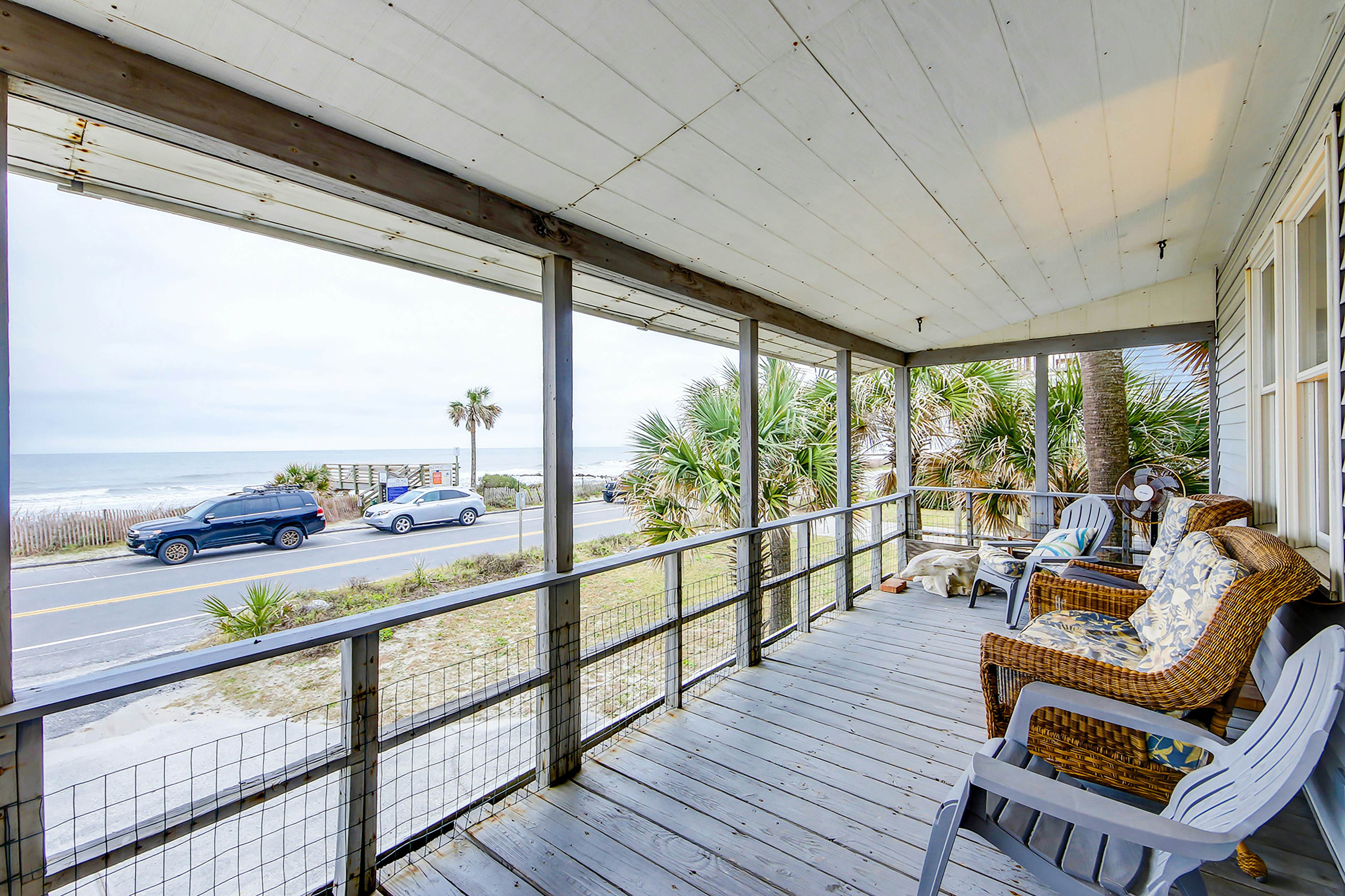 Beach Across the Street Ocean View Home w/ Roof Deck, Porch, AC - Dogs OK