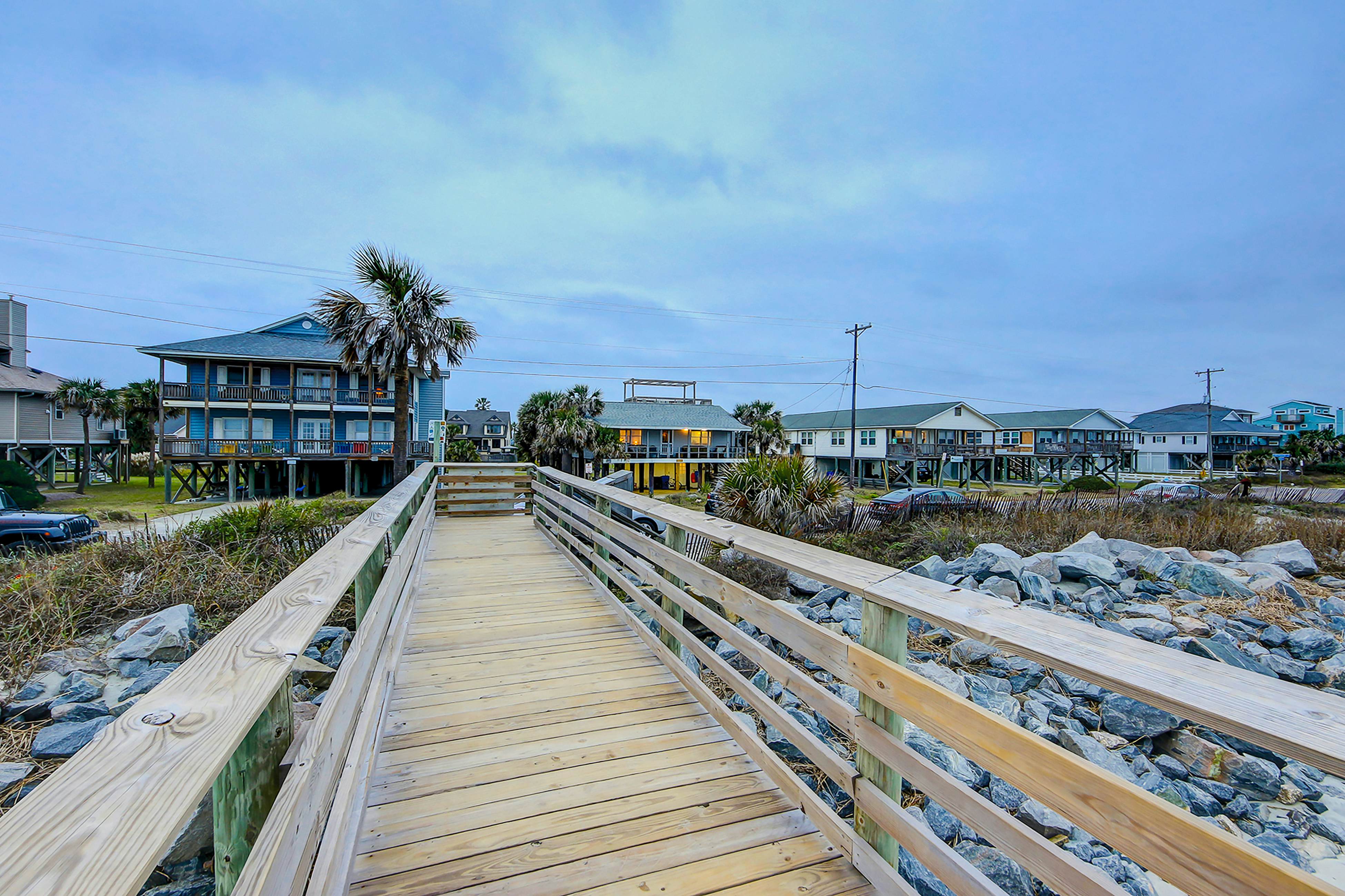 Beach Across the Street Ocean View Home w/ Roof Deck, Porch, AC - Dogs OK