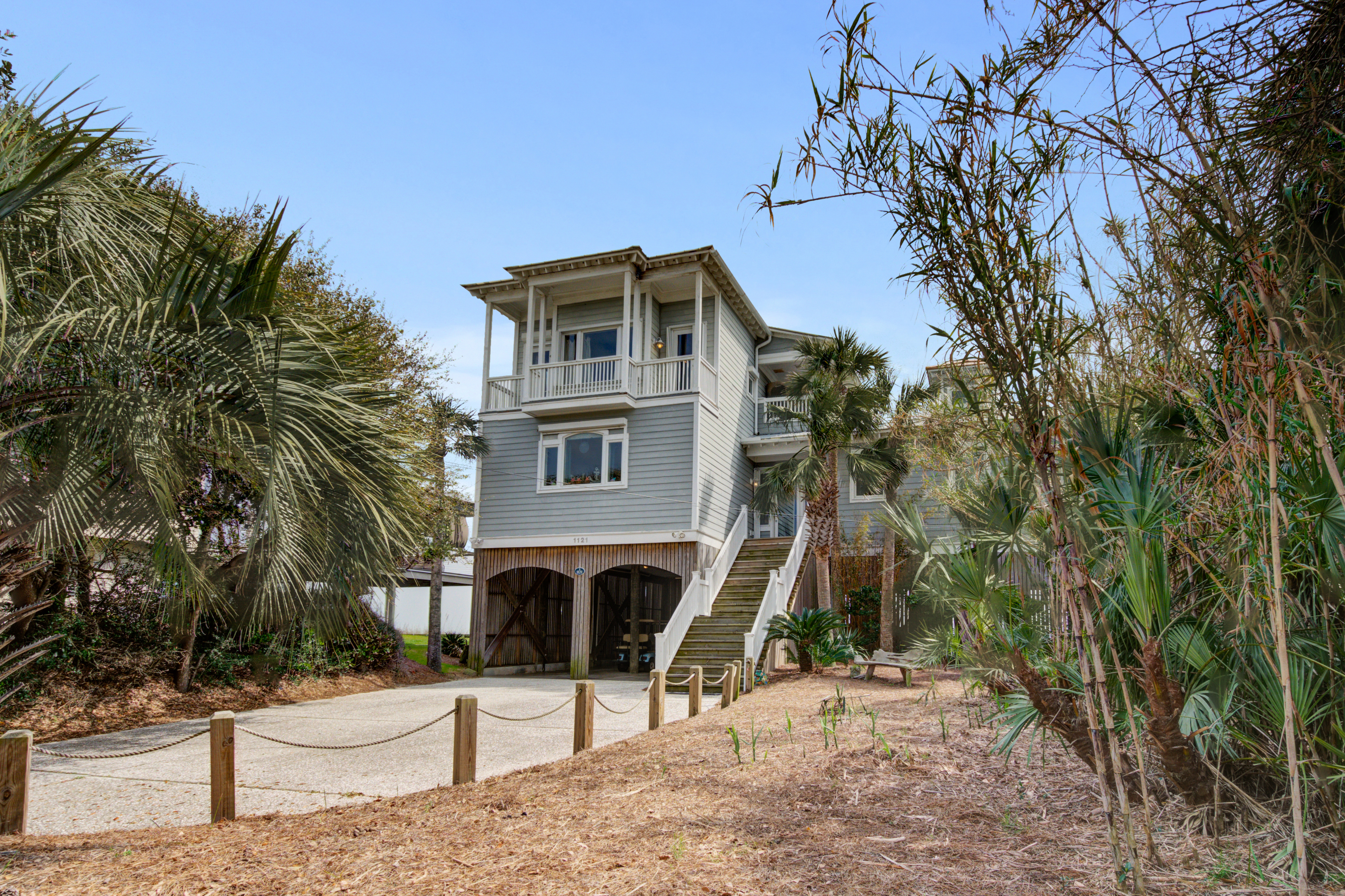 Luxury, Dog-Friendly, Oceanfront Home on Folly Beach