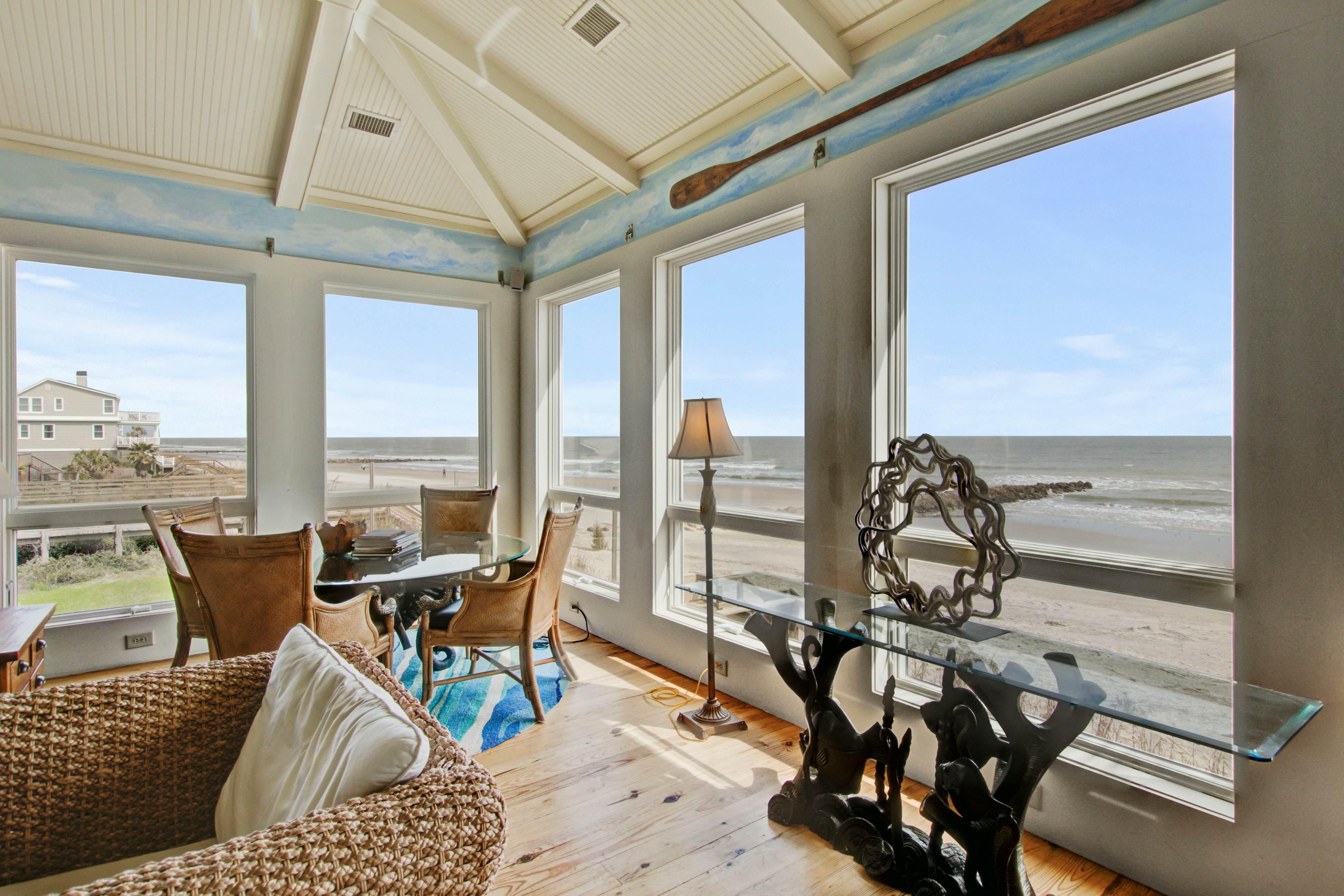 Luxury oceanfront home with AC & available for special events - dog-friendly