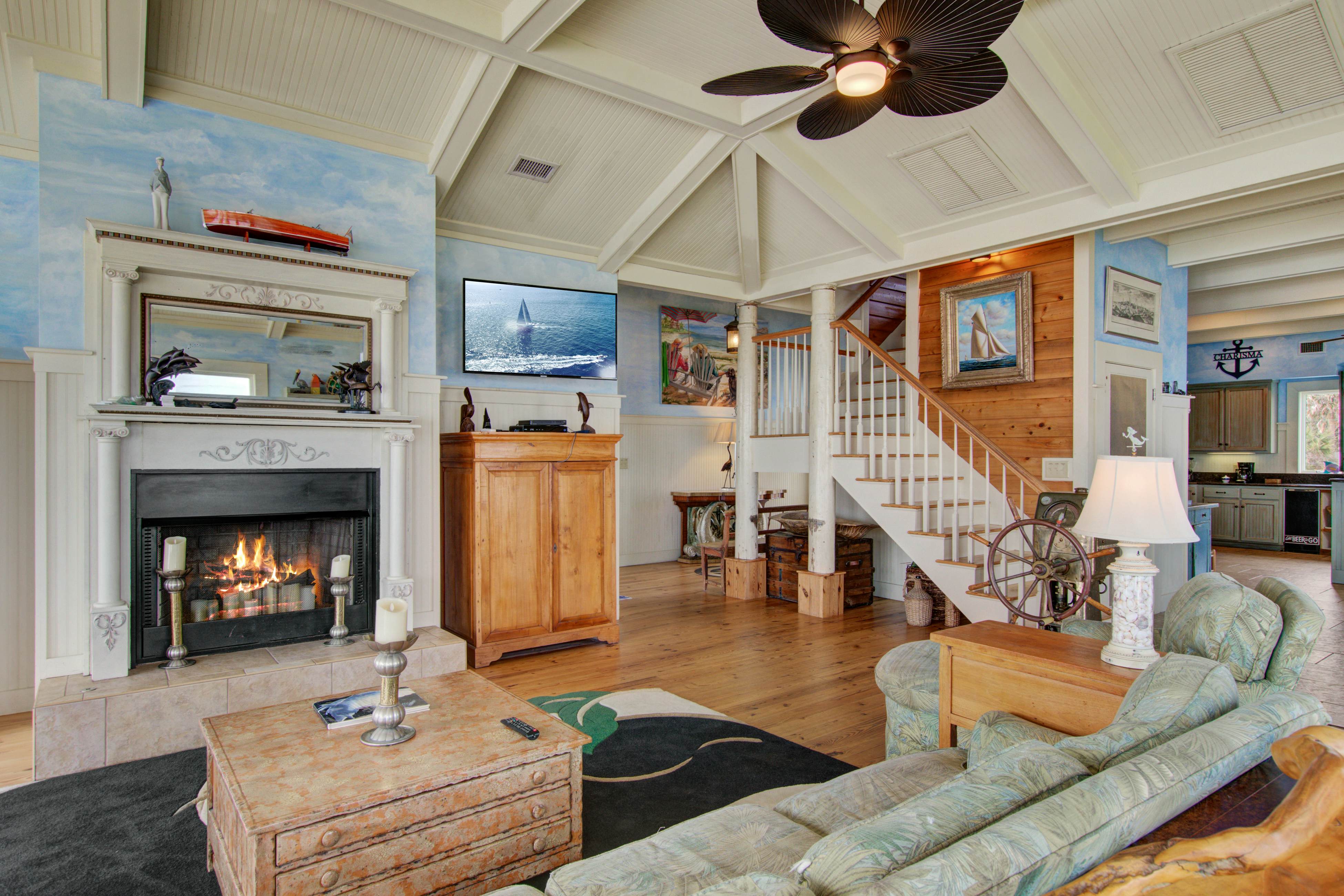 Luxury oceanfront home with AC & available for special events - dog-friendly