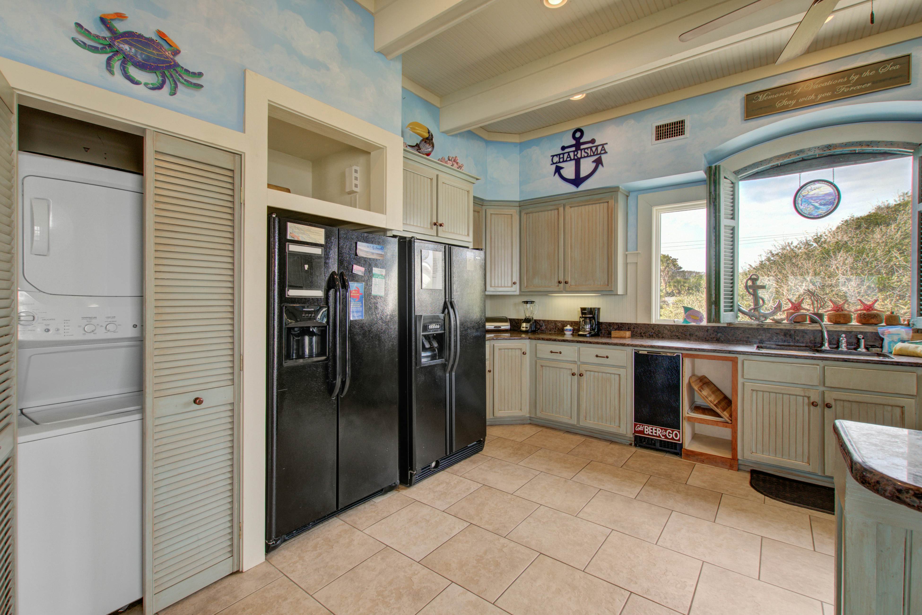 Luxury oceanfront home with AC & available for special events - dog-friendly