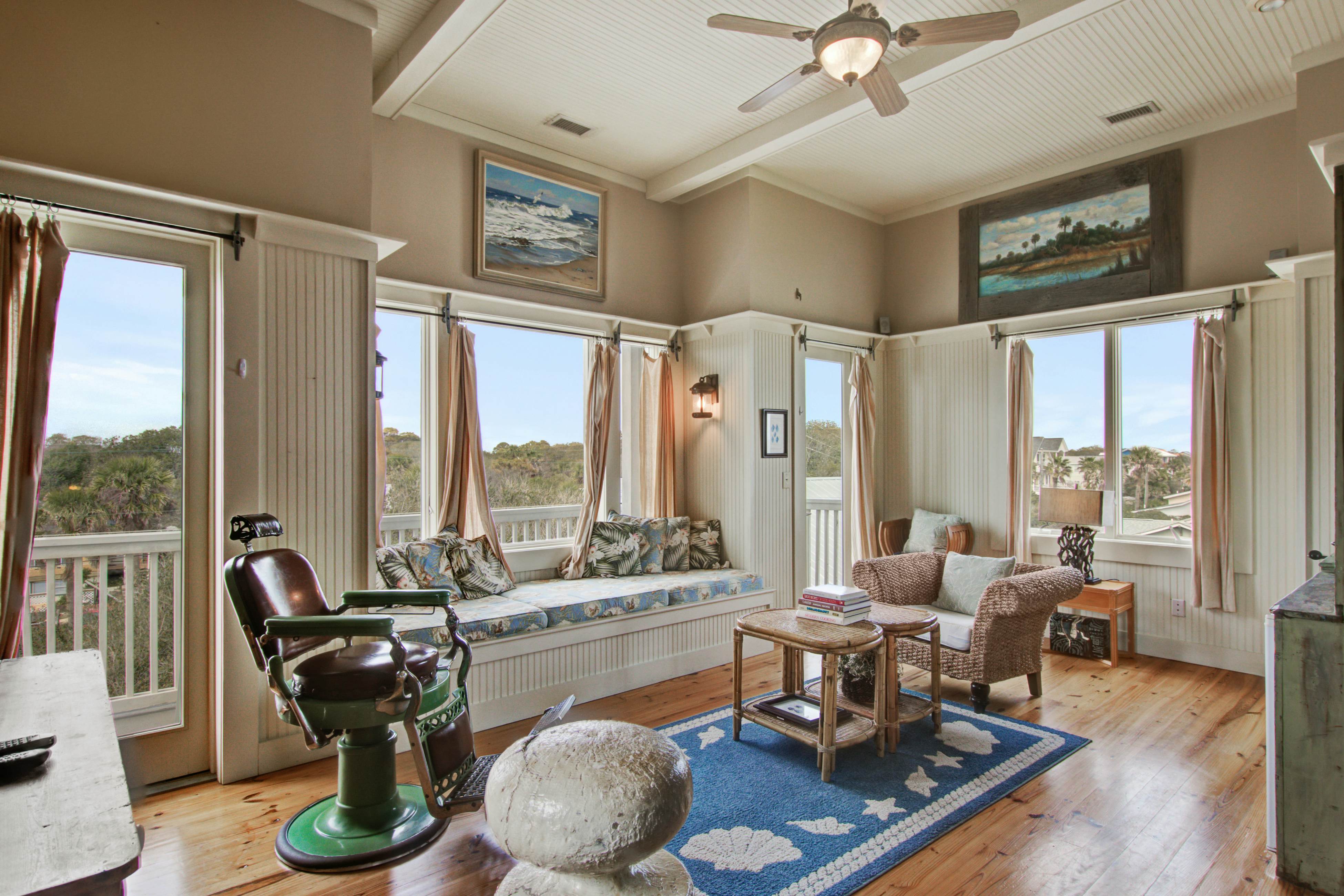 Luxury oceanfront home with AC & available for special events - dog-friendly