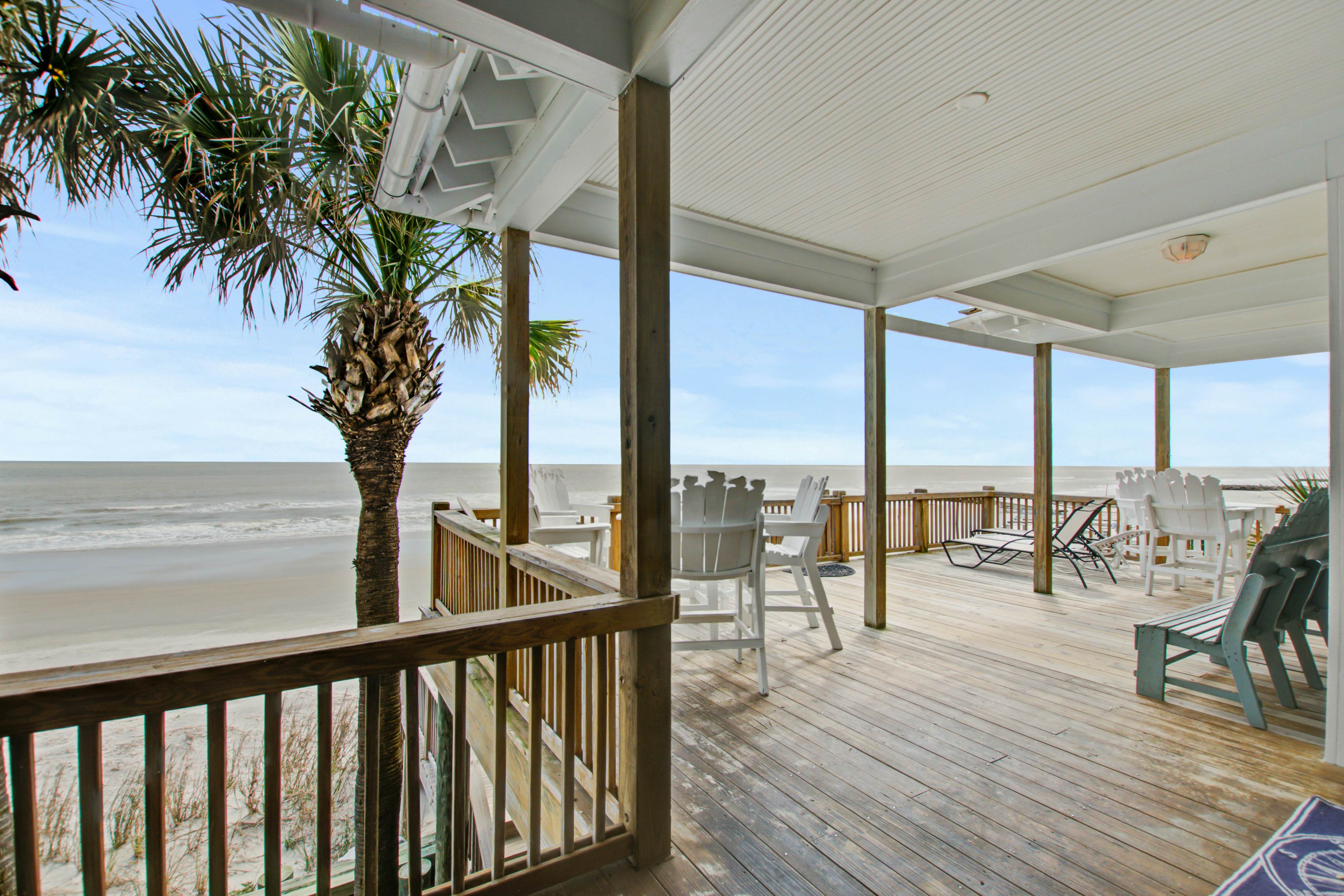 Luxury oceanfront home with AC & available for special events - dog-friendly