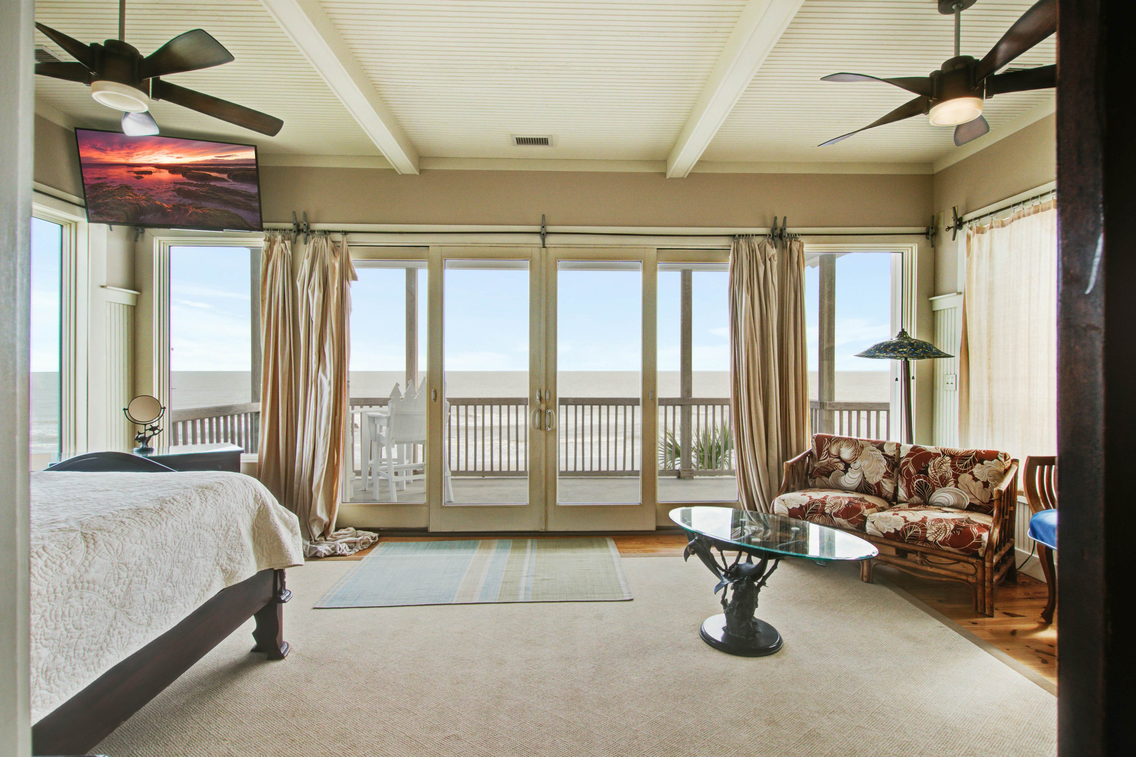 Luxury oceanfront home with AC & available for special events - dog-friendly