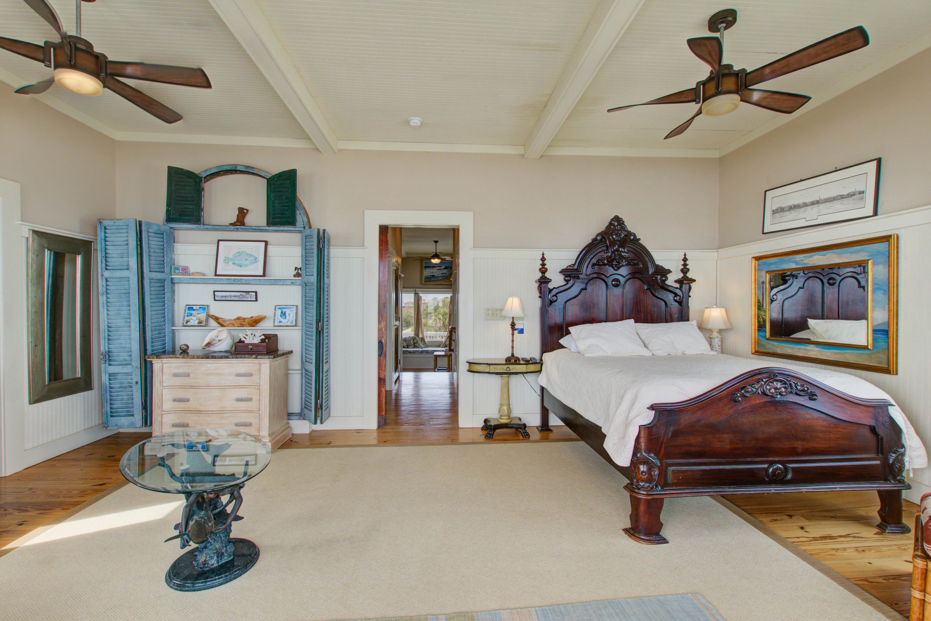 Luxury oceanfront home with AC & available for special events - dog-friendly