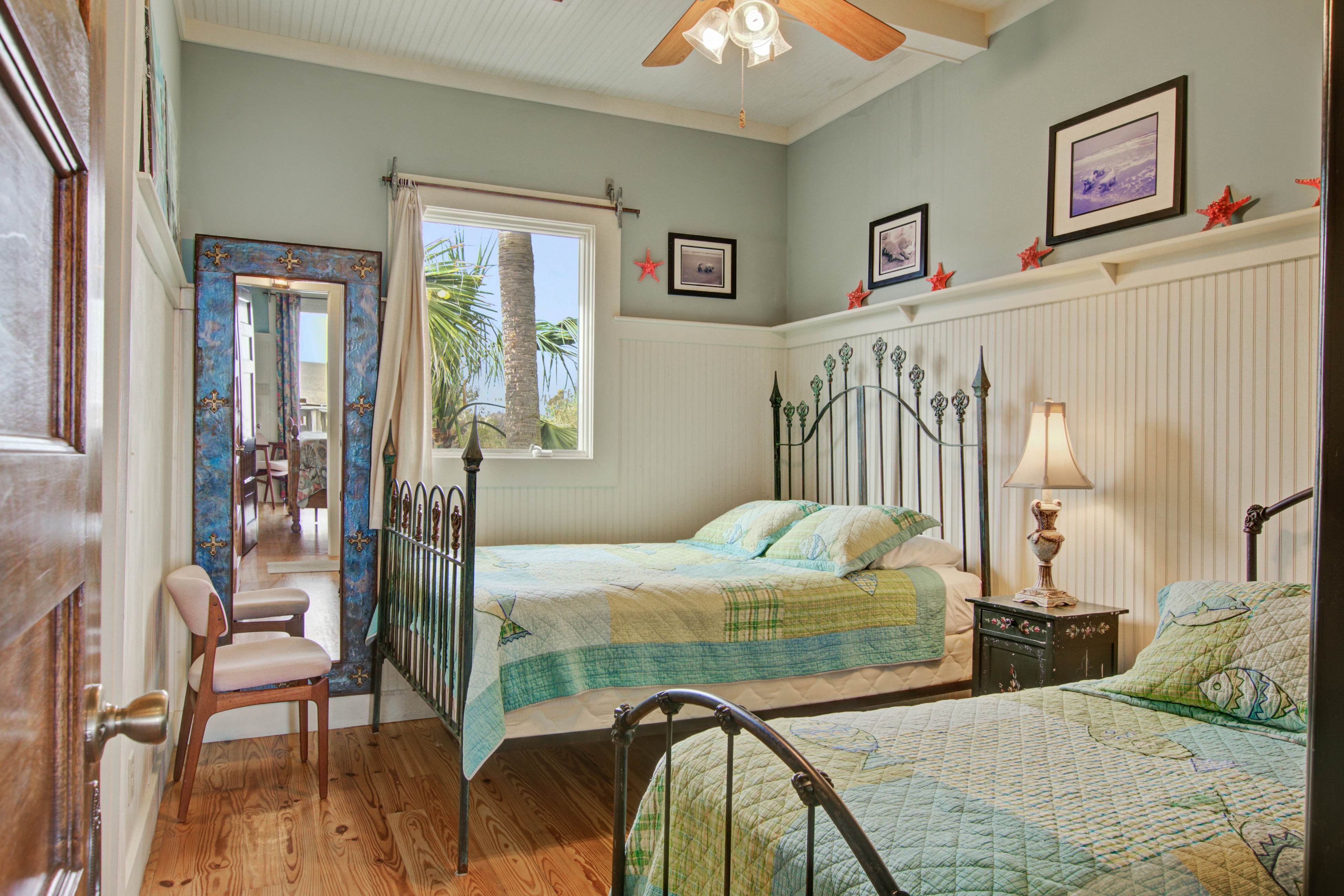 Luxury oceanfront home with AC & available for special events - dog-friendly