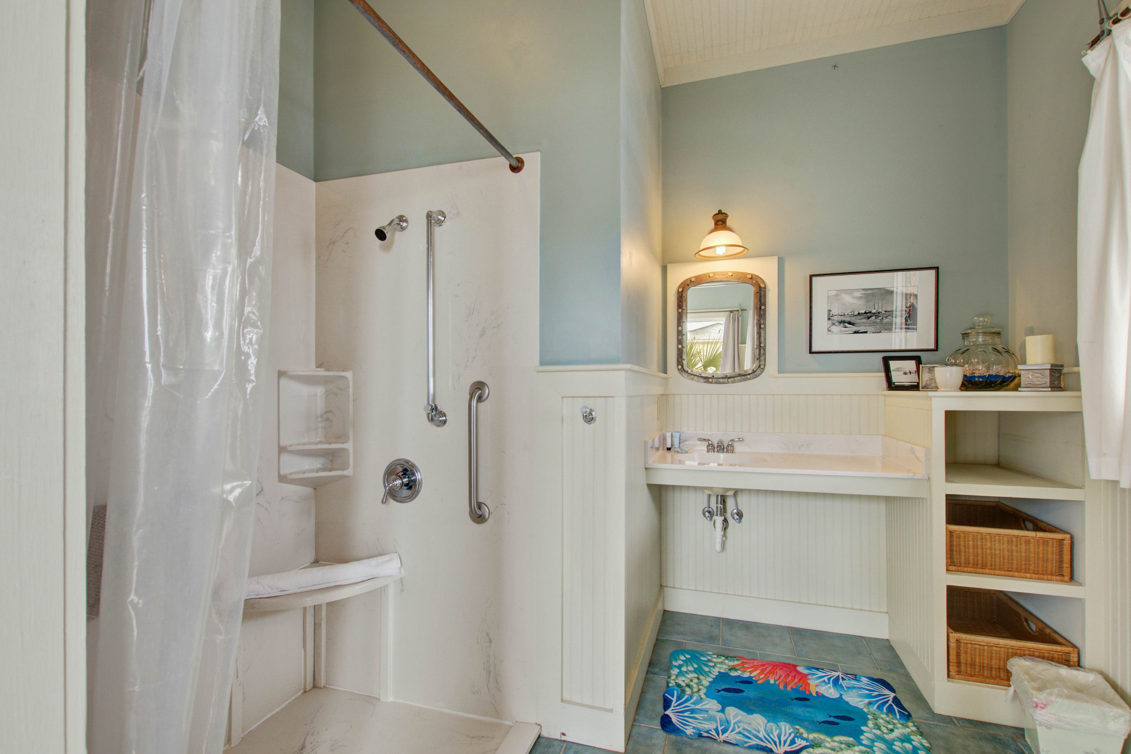 Luxury oceanfront home with AC & available for special events - dog-friendly