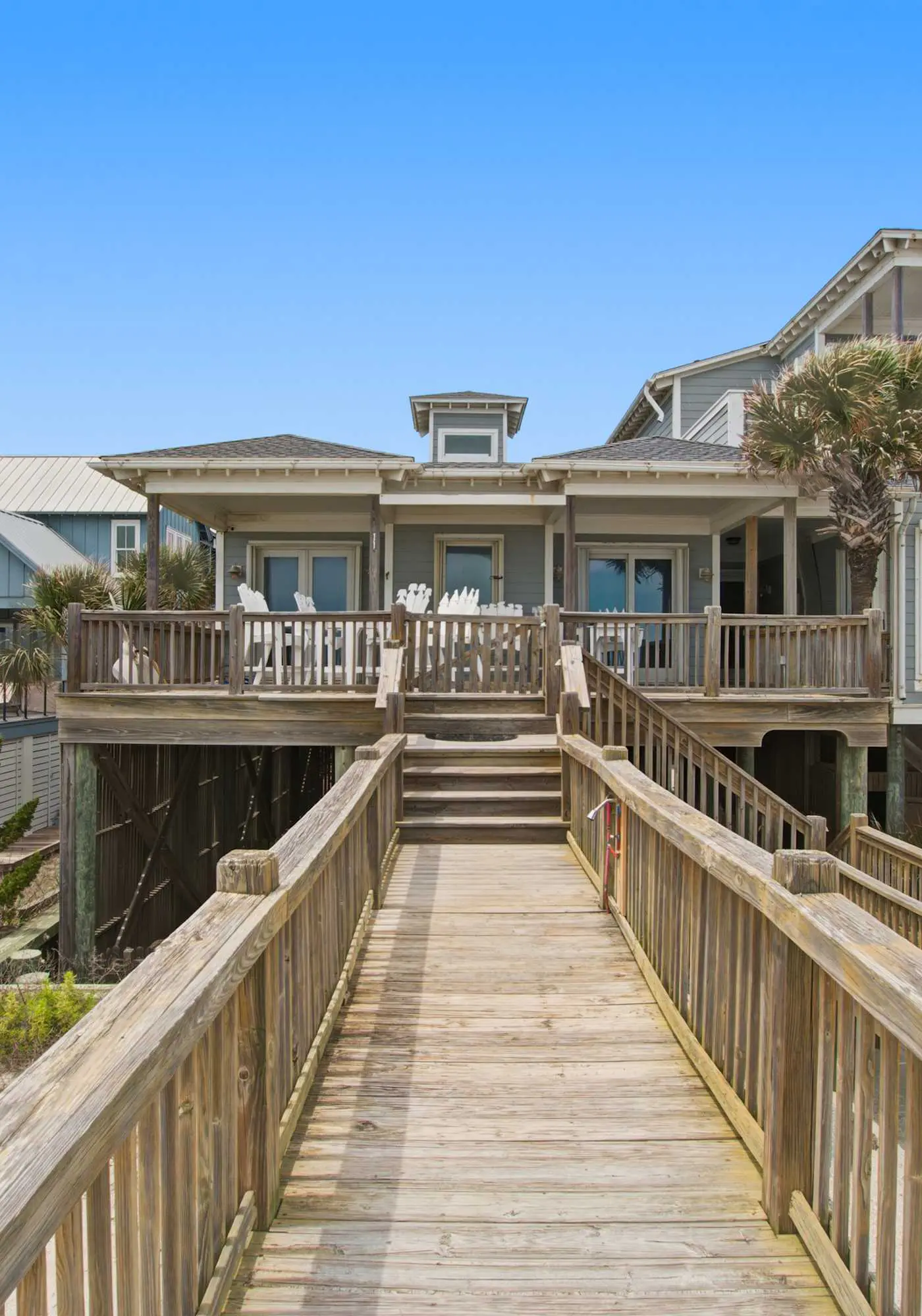 Luxury, Dog-Friendly, Oceanfront Home on Folly Beach