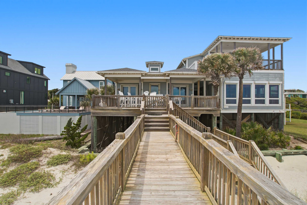 Luxury, Dog-Friendly, Oceanfront Home on Folly Beach