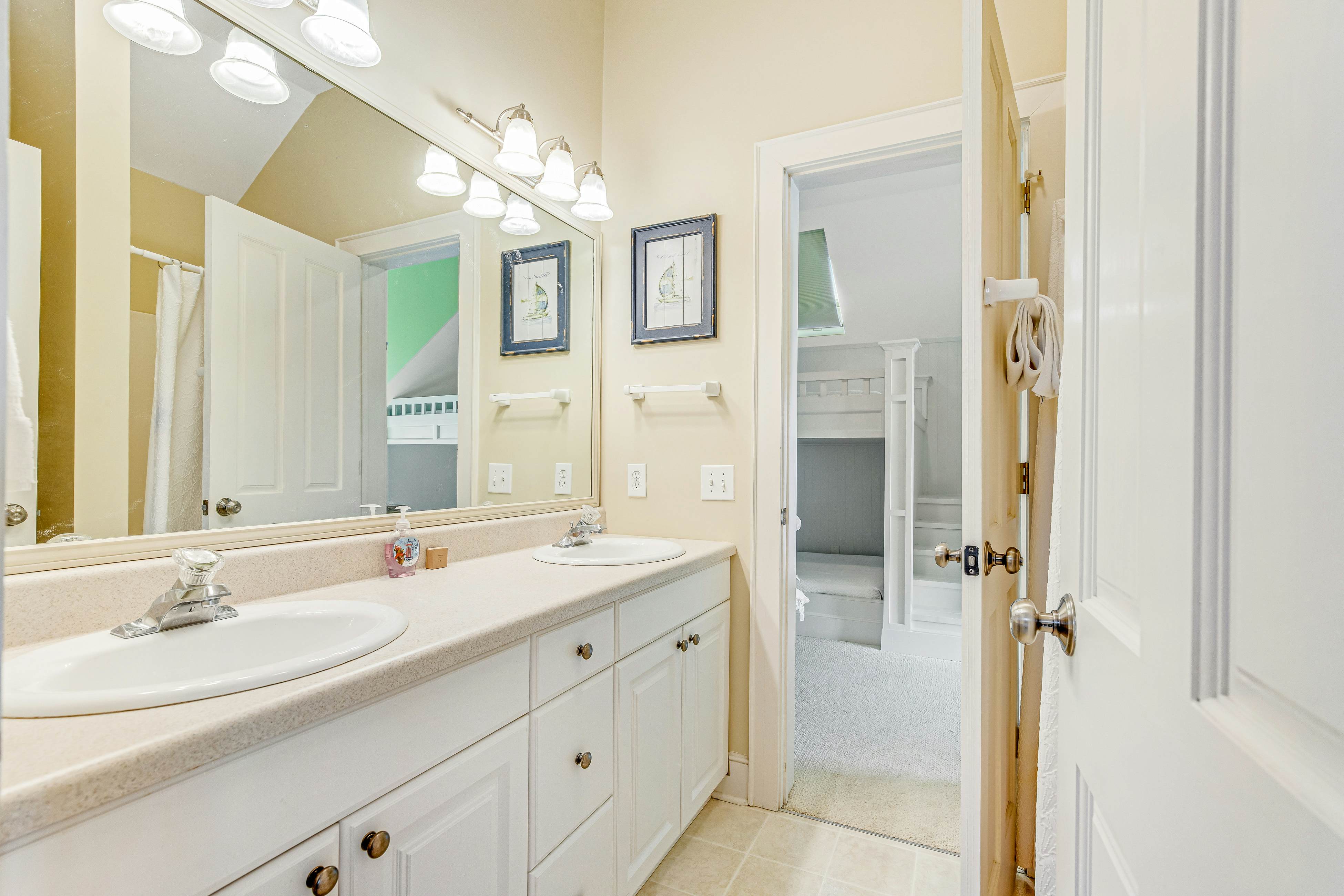 Ocean-View Luxury Home - Dog-Friendly - Private Hot Tub, WiFi, W/D & Central AC