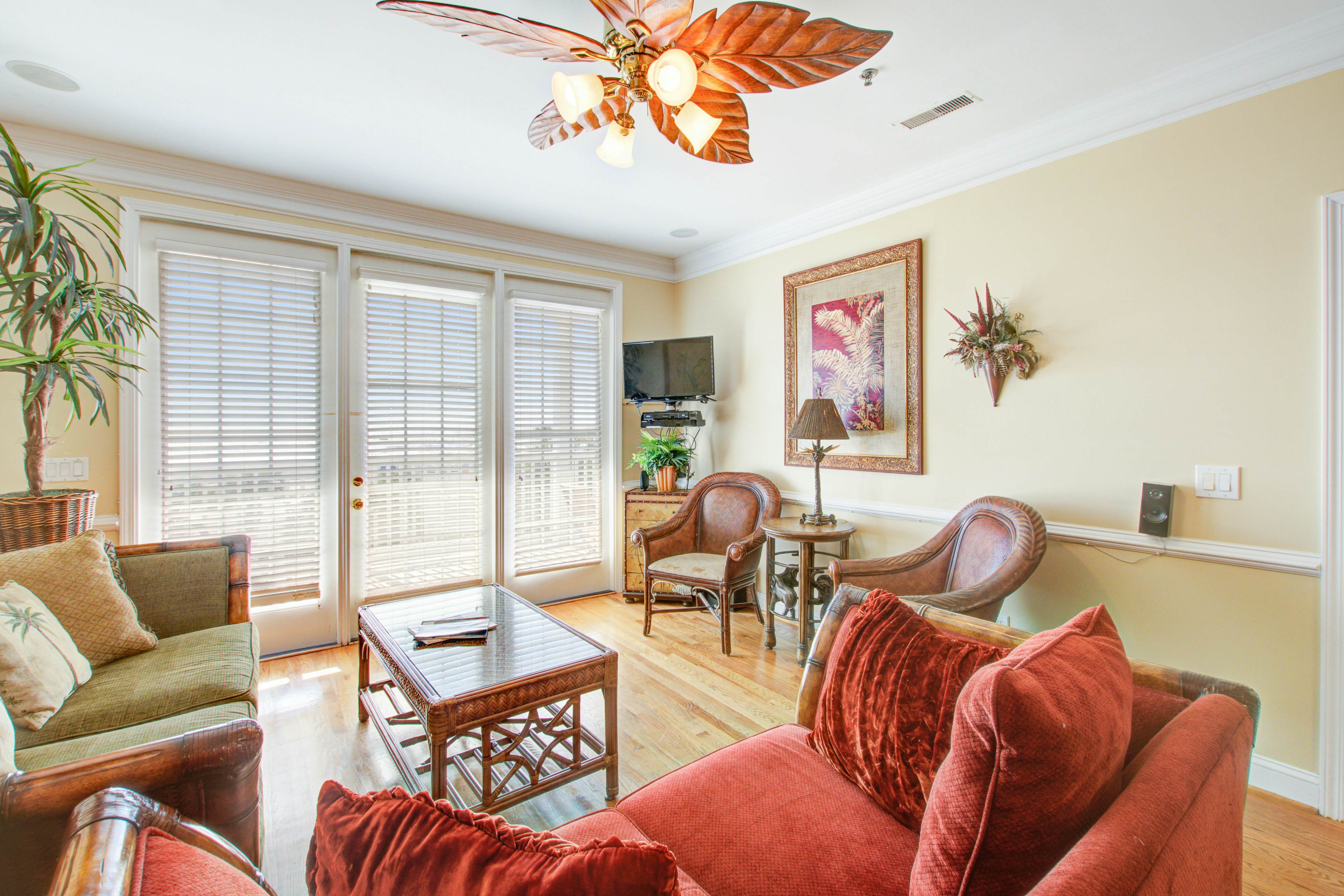 Second-level beachfront villa w/shared pool, ocean views, & balcony