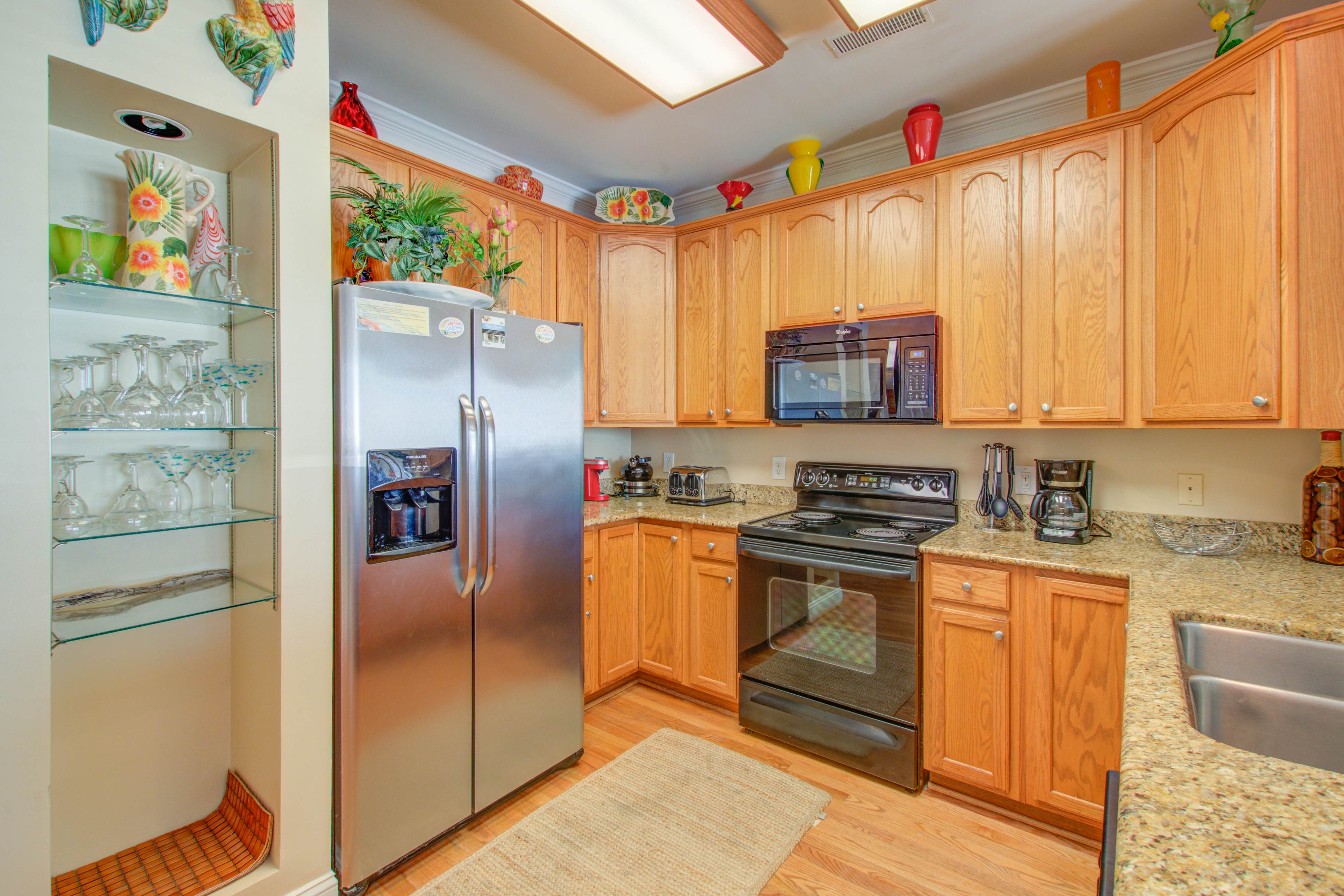 Second-level beachfront villa w/shared pool, ocean views, & balcony