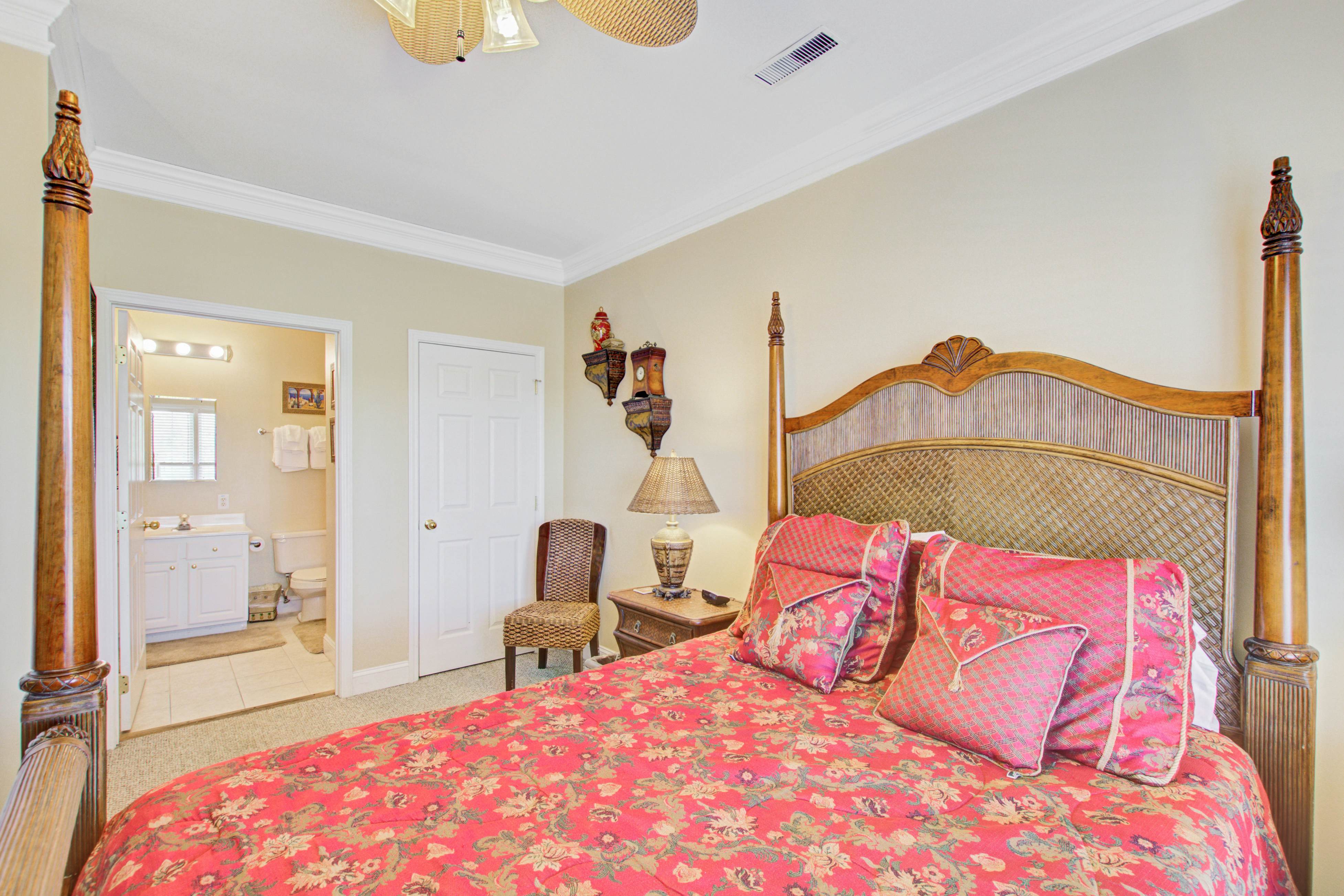 Second-level beachfront villa w/shared pool, ocean views, & balcony