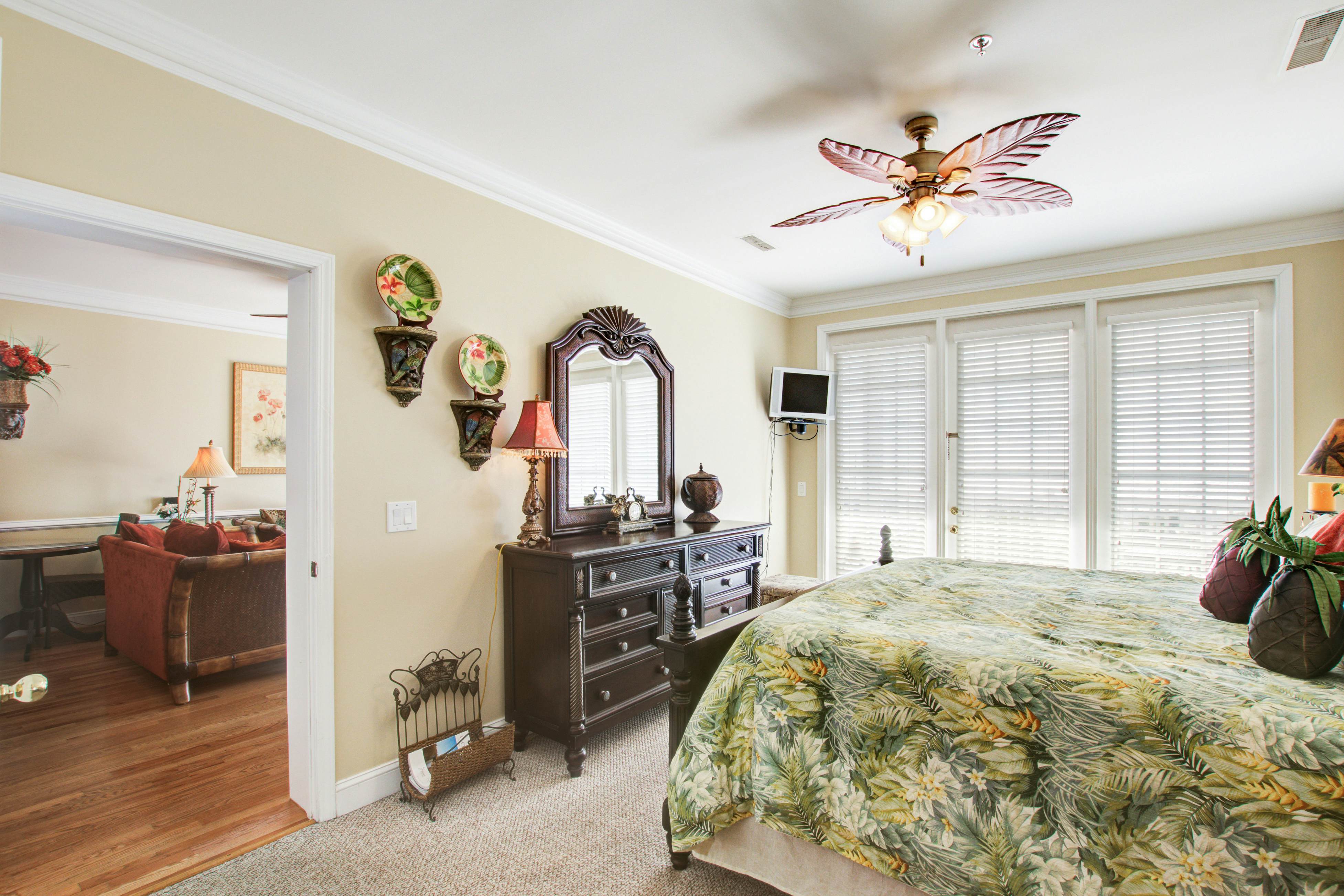 Second-level beachfront villa w/shared pool, ocean views, & balcony